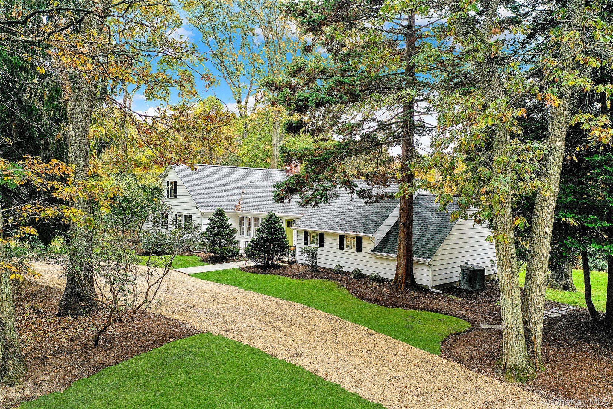 Single Family Highwood  Suffolk County, NY 11733, MLS-932014-36