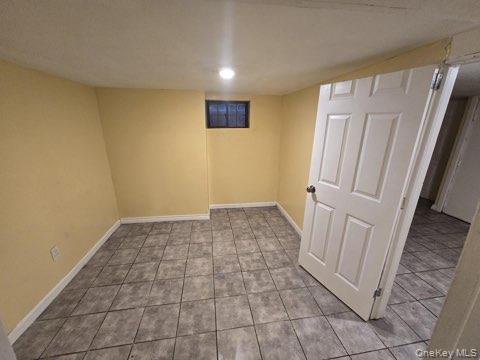 Single Family Dietz Suffolk County, NY 11722, MLS-932015-12