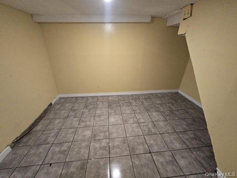 Single Family Dietz Suffolk County, NY 11722, MLS-932015-9