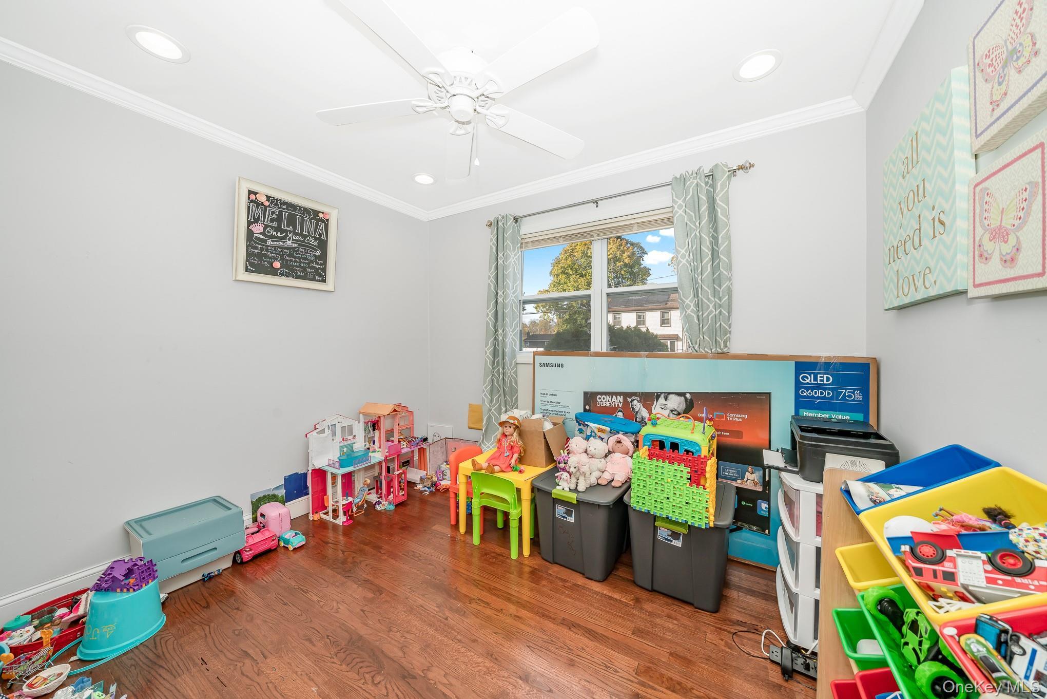 Single Family 1st  Suffolk County, NY 11717, MLS-932073-20