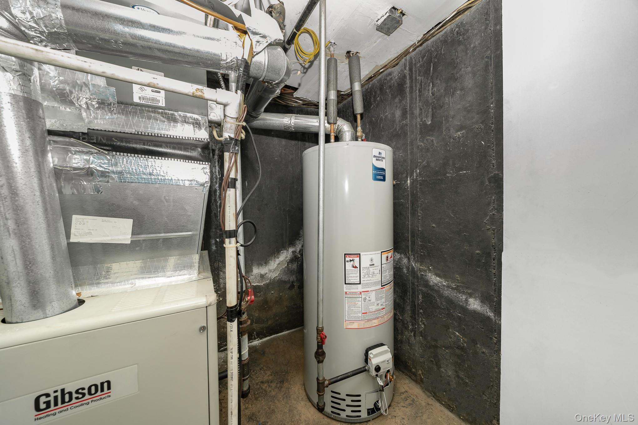 Single Family 1st  Suffolk County, NY 11717, MLS-932073-21