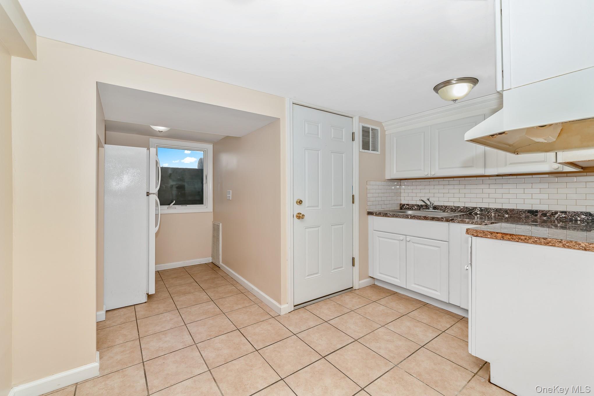 Single Family 1st  Suffolk County, NY 11717, MLS-932073-24