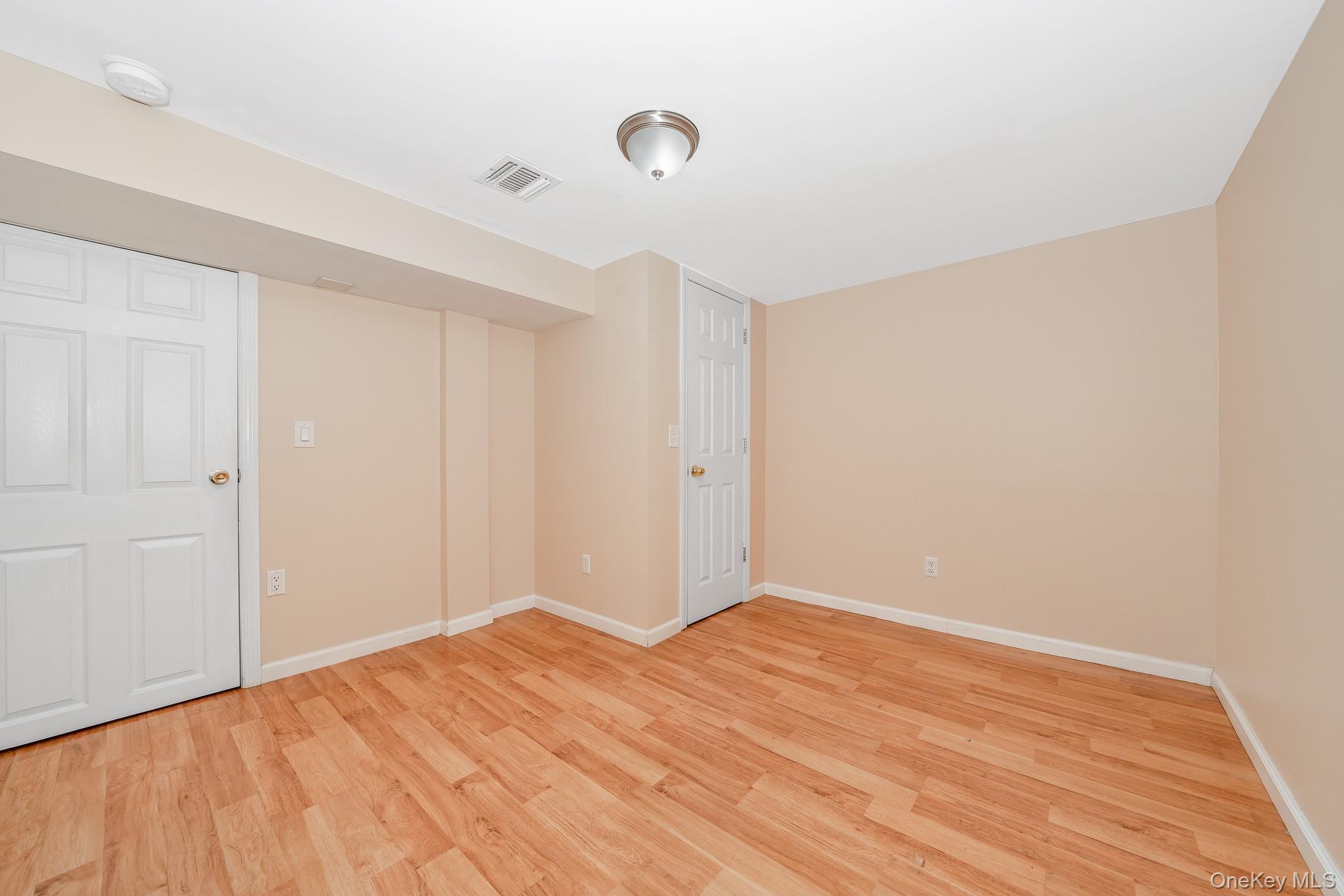 Single Family 1st  Suffolk County, NY 11717, MLS-932073-30