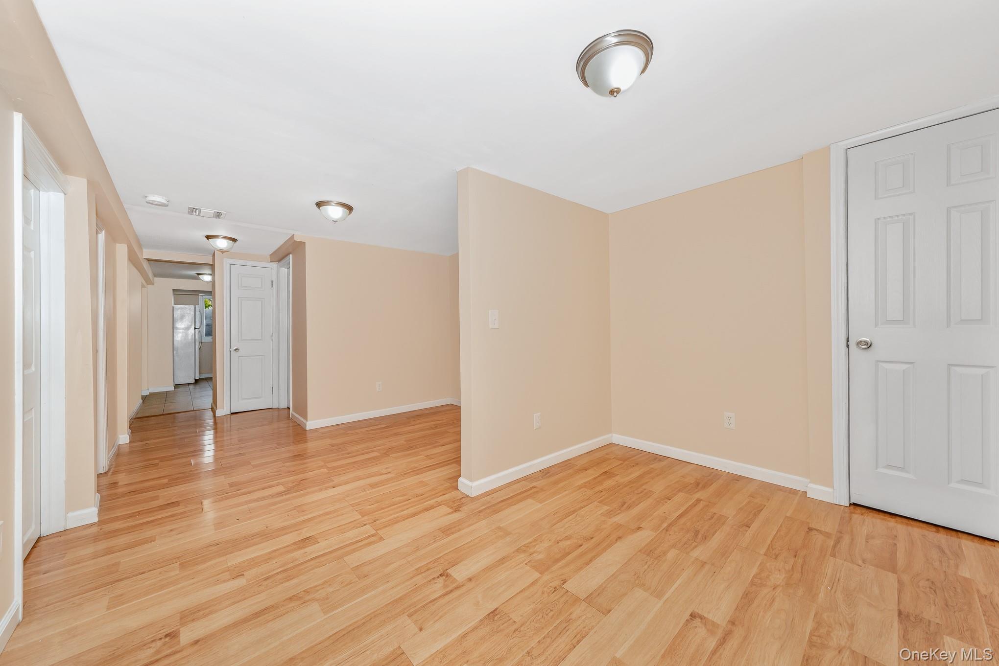 Single Family 1st  Suffolk County, NY 11717, MLS-932073-32