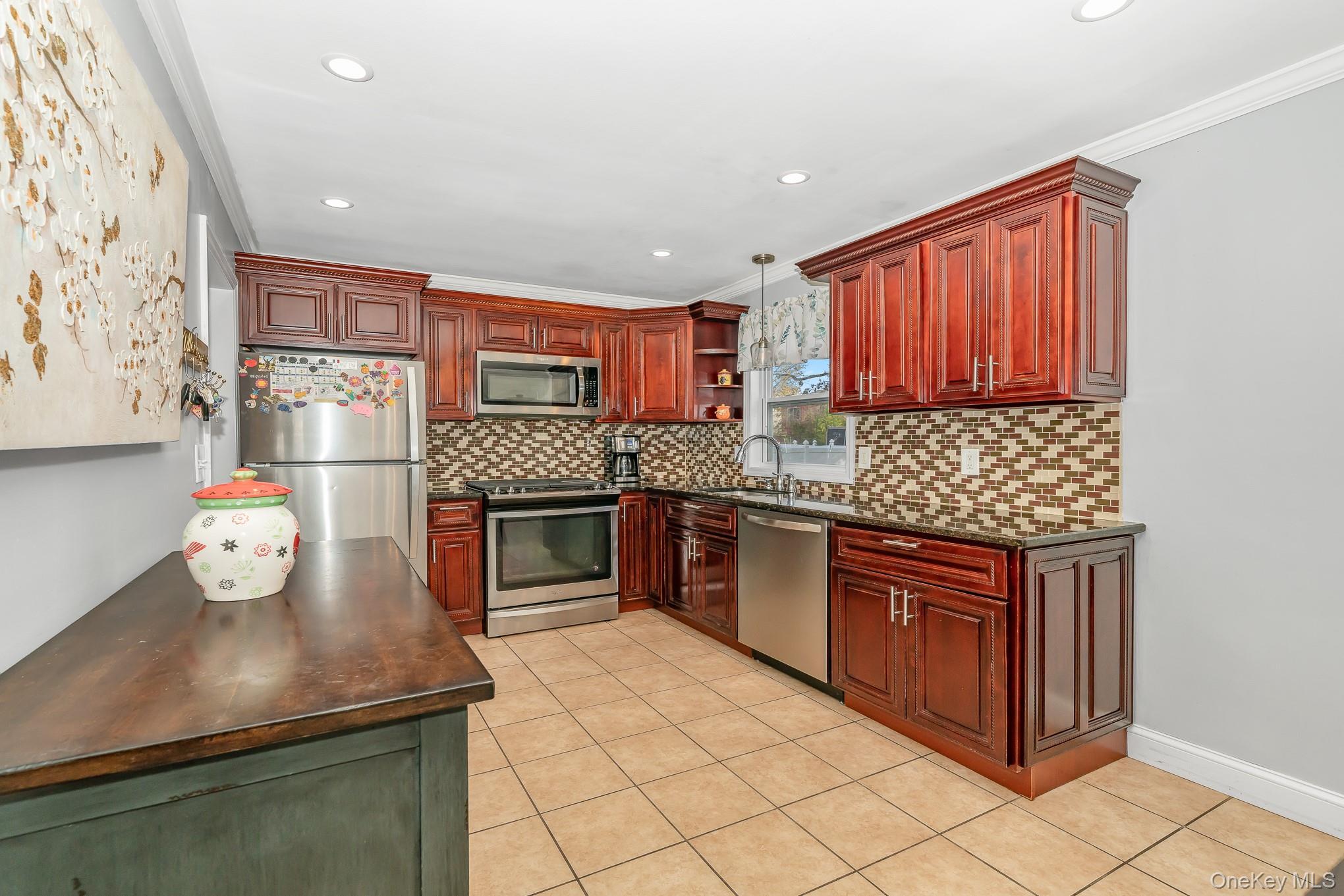 Single Family 1st  Suffolk County, NY 11717, MLS-932073-8