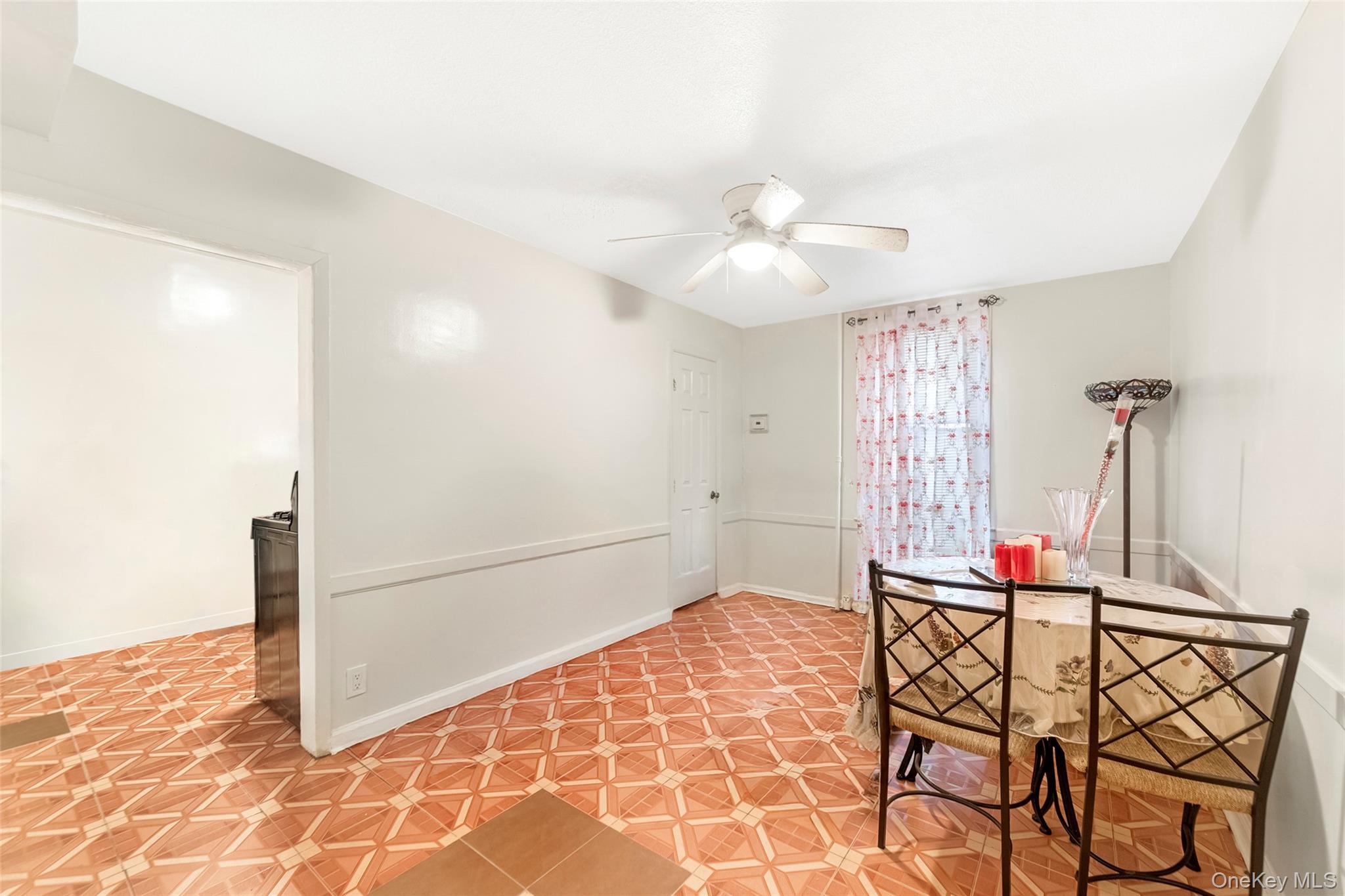 Single Family Gipson  Queens, NY 11691, MLS-932081-2