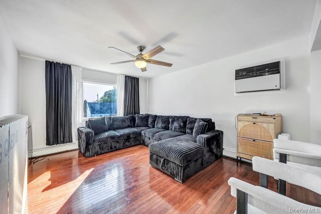 Single Family Sterling  Nassau County, NY 11003, MLS-932092-4