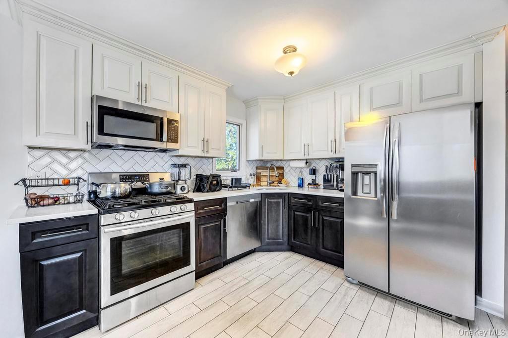 Single Family Sterling  Nassau County, NY 11003, MLS-932092-6