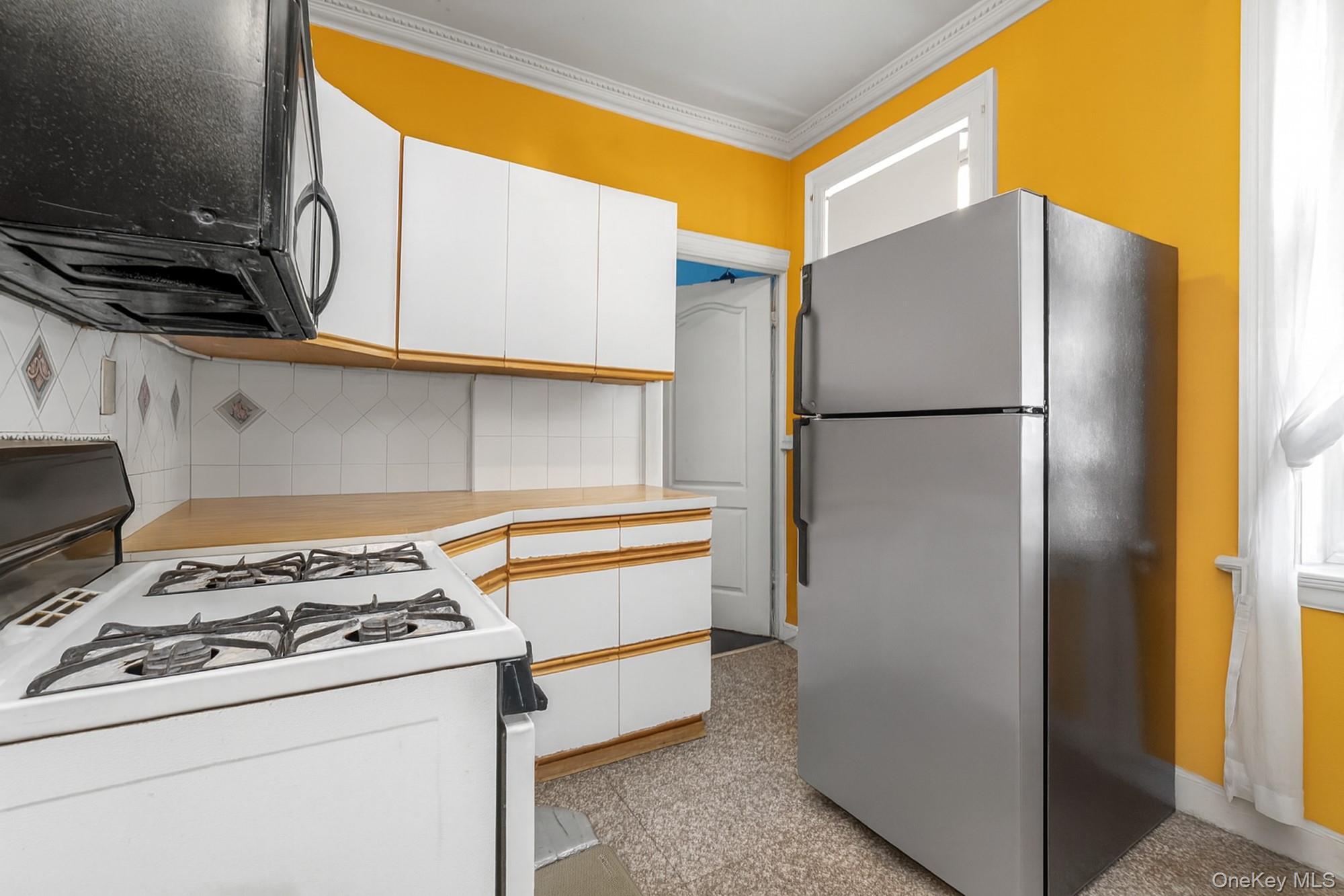 Condo 34th  Queens, NY 11372, MLS-932095-6