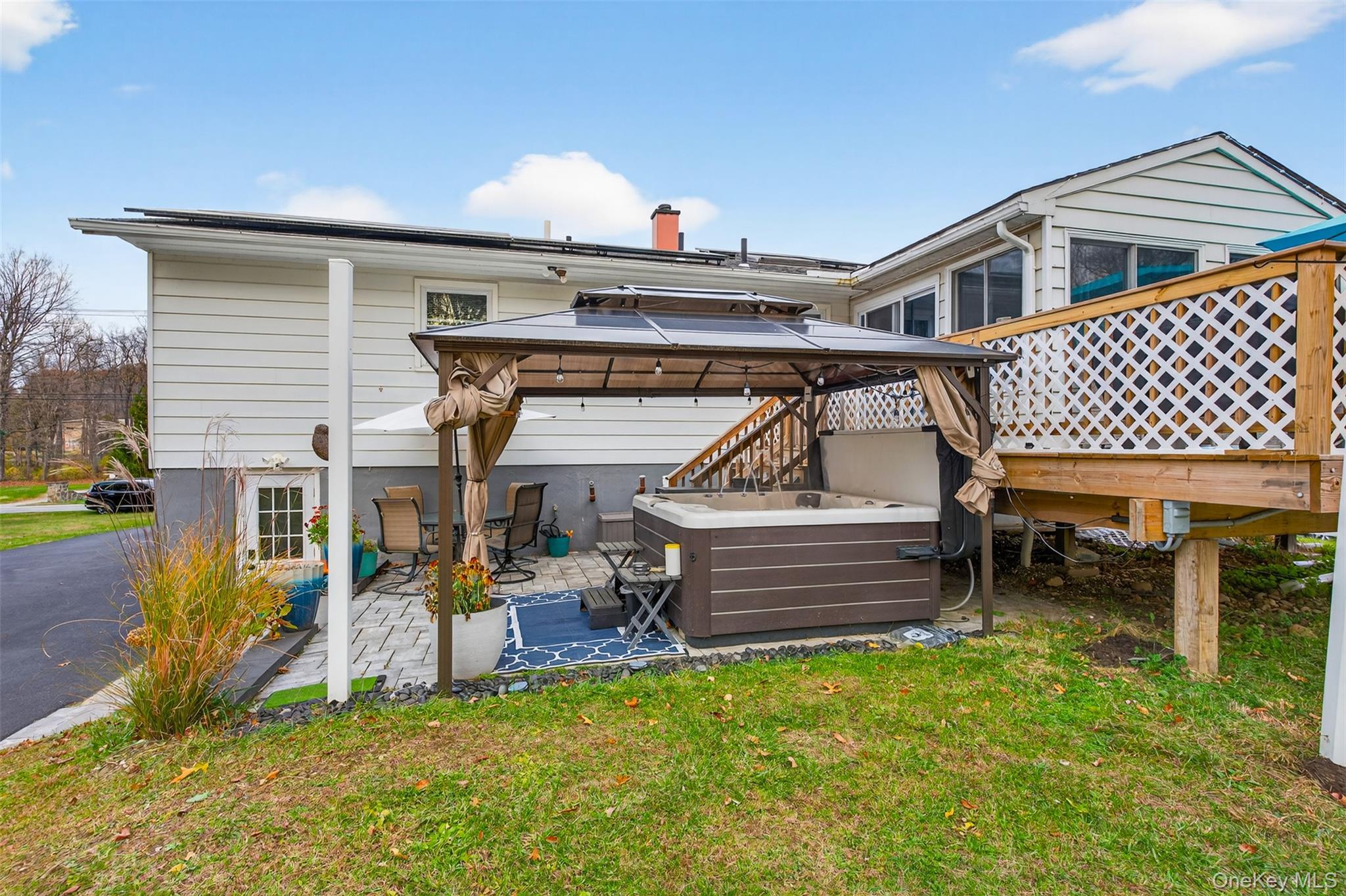 Single Family Velie  Dutchess County, NY 12540, MLS-932117-38