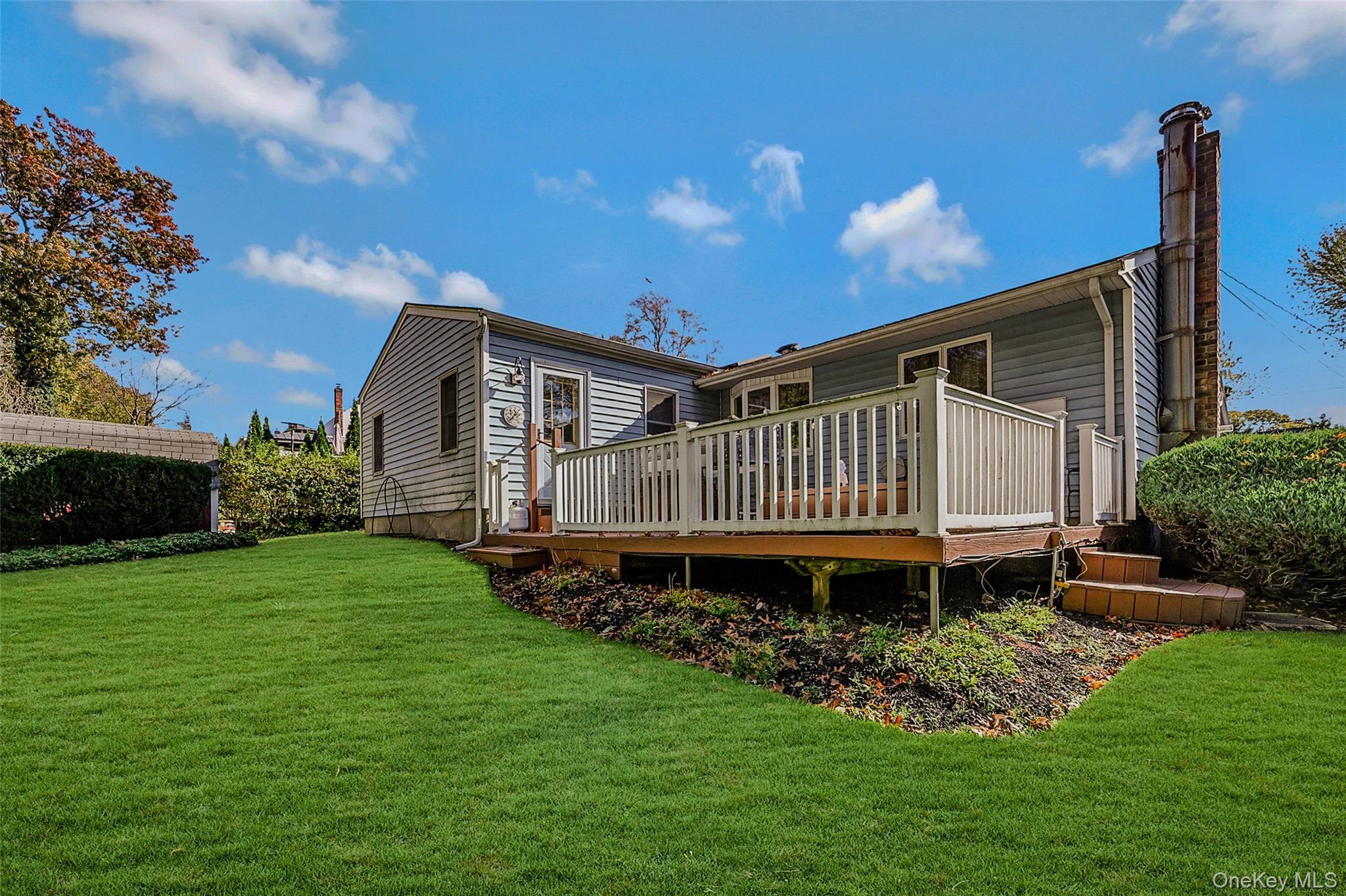 Single Family Washington Heights  Suffolk County, NY 11784, MLS-932121-28