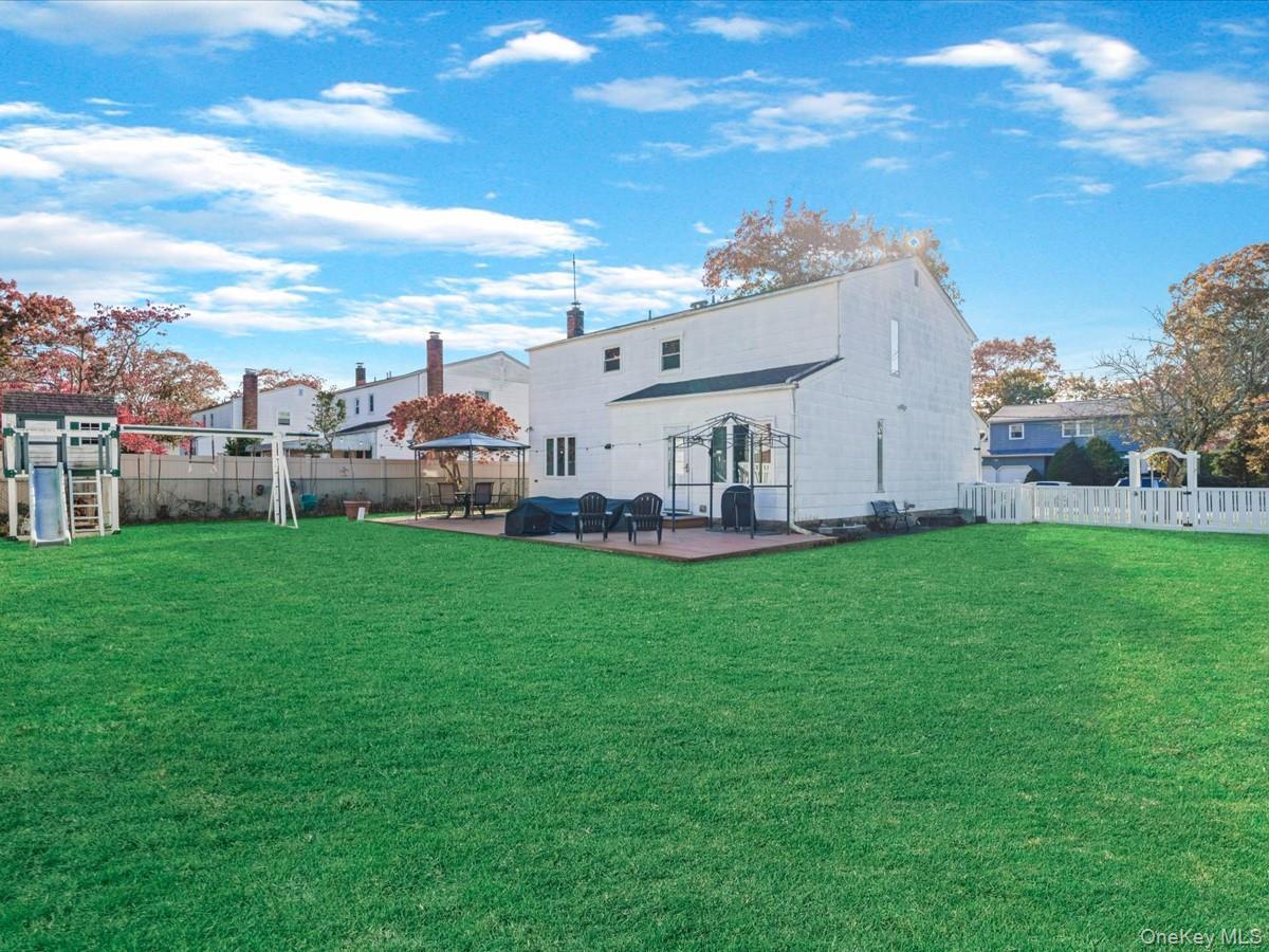 Single Family Paul Suffolk County, NY 11703, MLS-932138-25