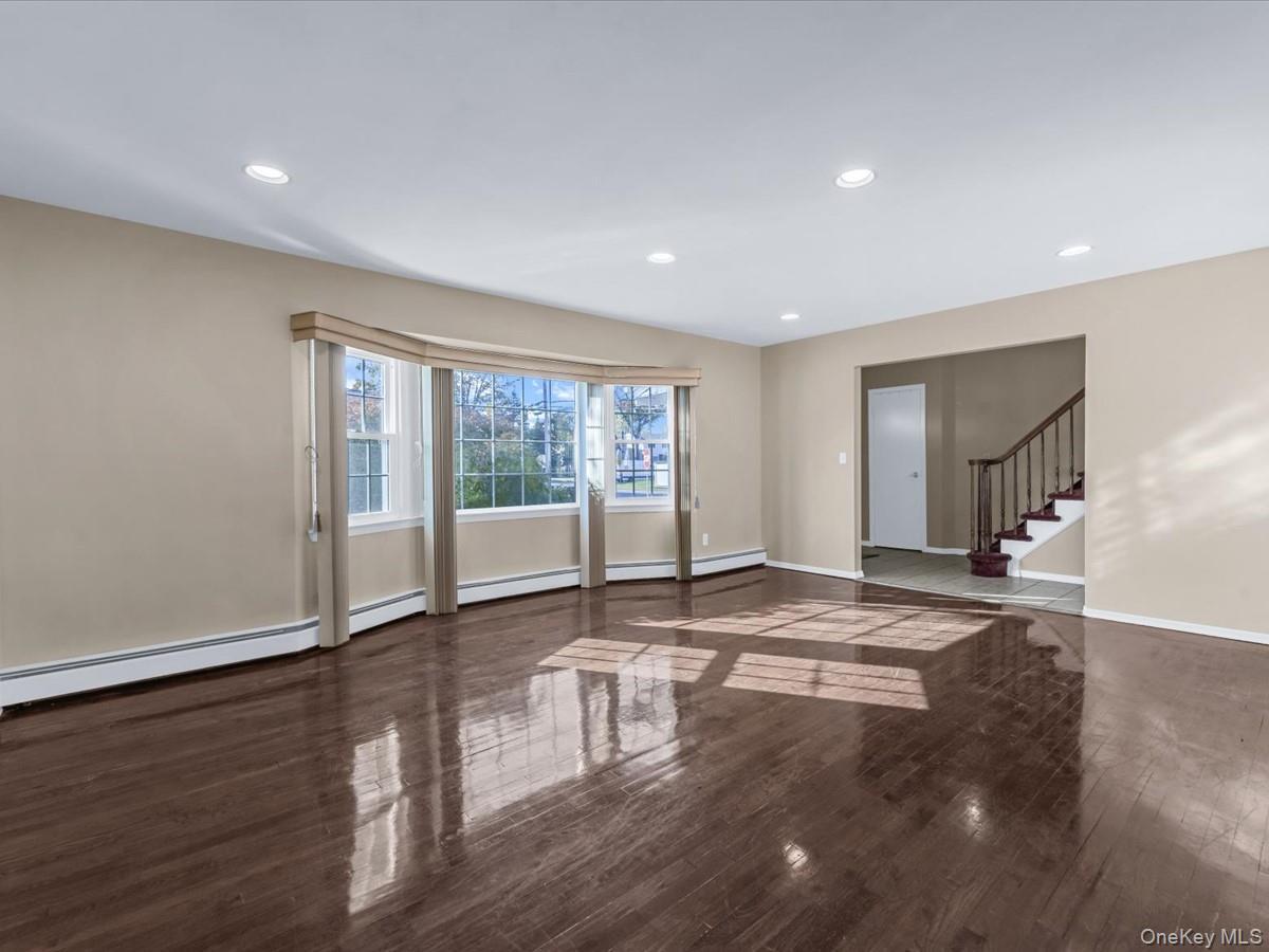 Single Family Paul Suffolk County, NY 11703, MLS-932138-5