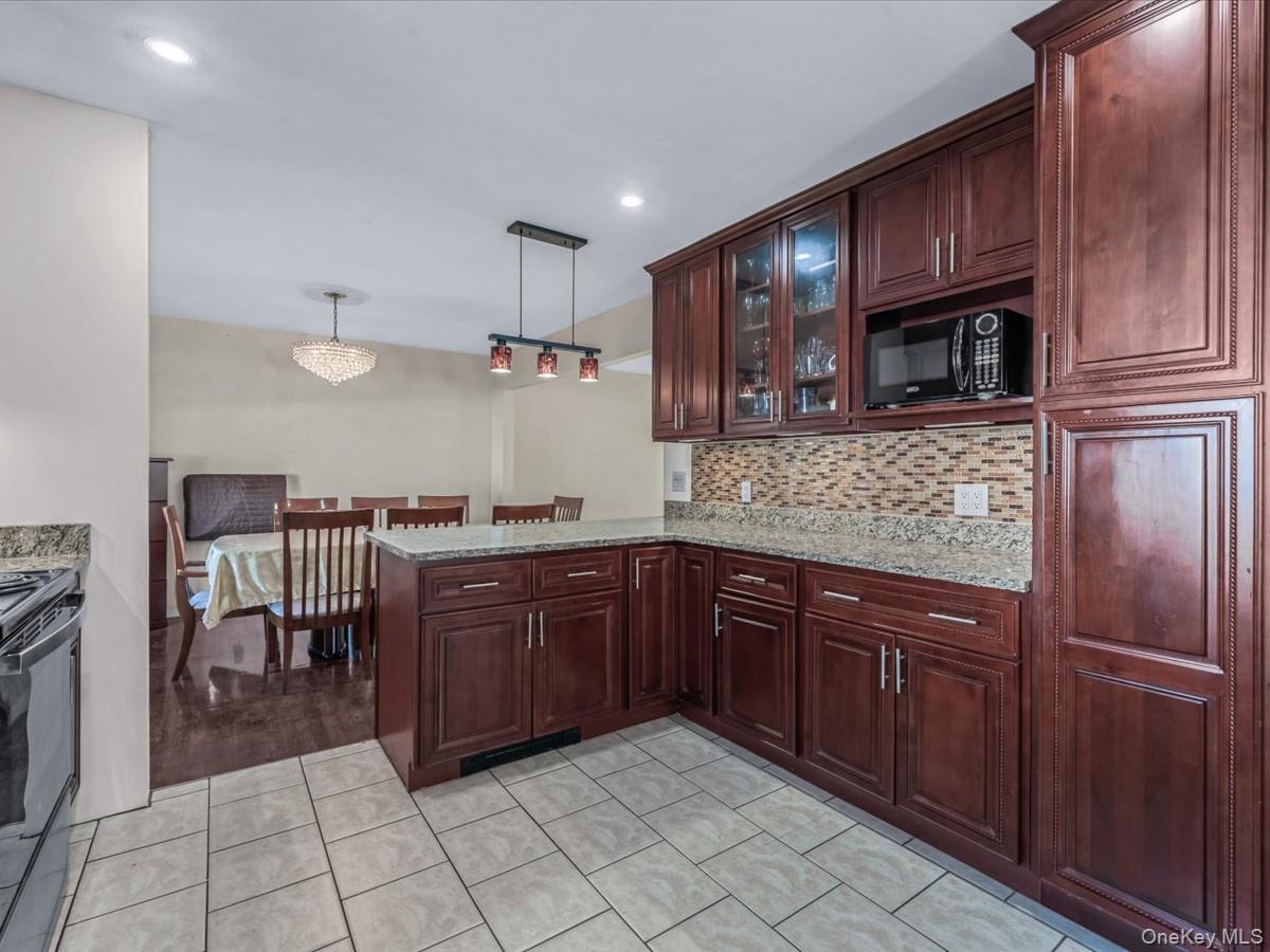 Single Family Paul Suffolk County, NY 11703, MLS-932138-9