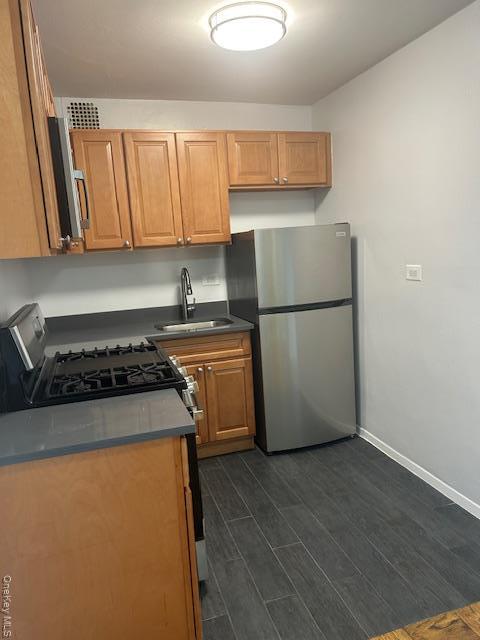 Single Family Middletown  Bronx, NY 10461, MLS-932160-4