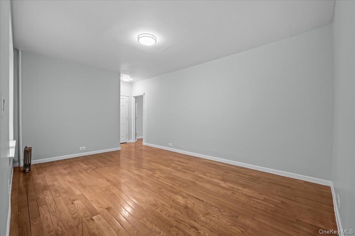 Single Family Cruger  Bronx, NY 10462, MLS-932185-3