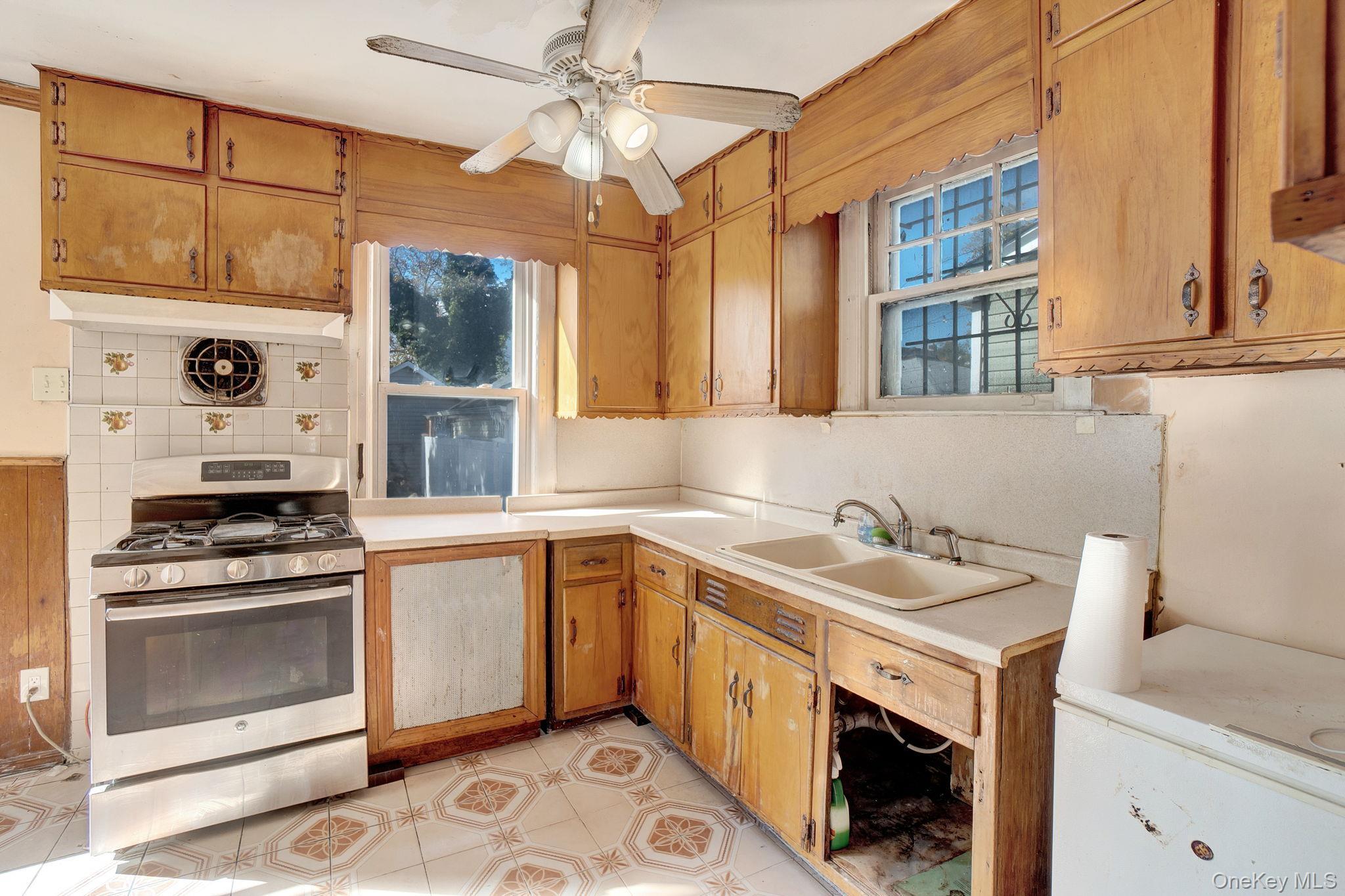 Single Family 211th St  Queens, NY 11411, MLS-932186-14