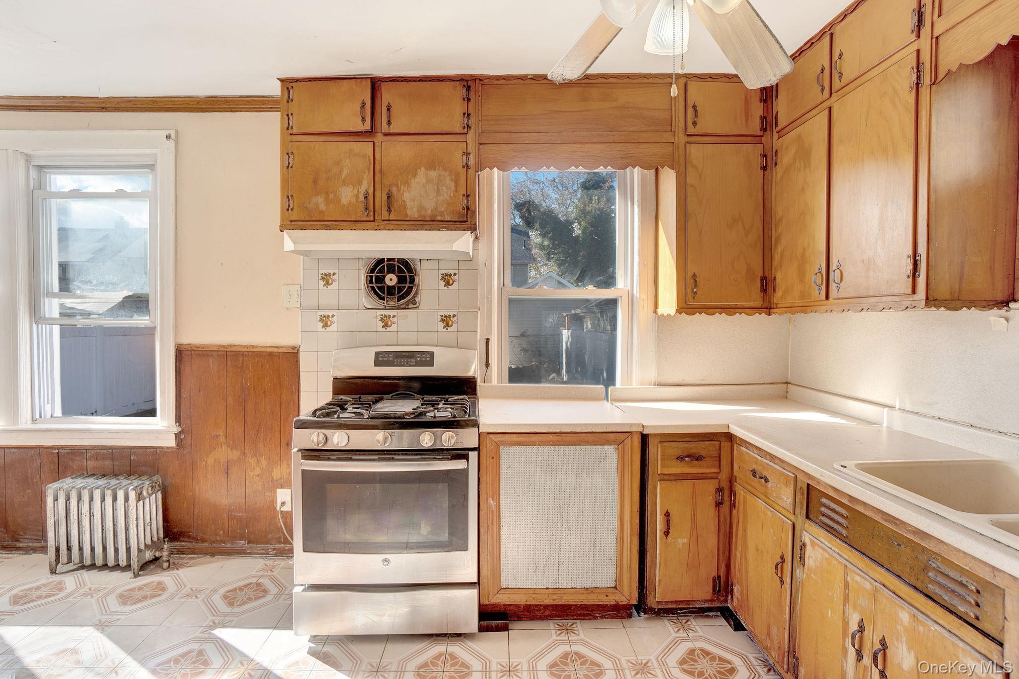 Single Family 211th St  Queens, NY 11411, MLS-932186-15