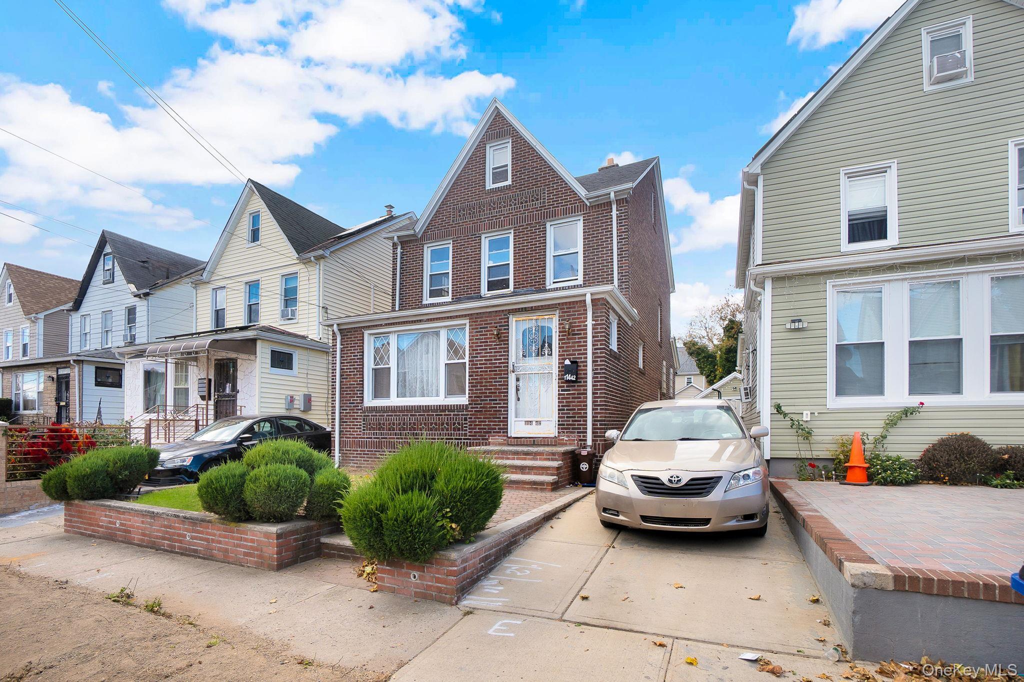 Single Family 211th St  Queens, NY 11411, MLS-932186-2