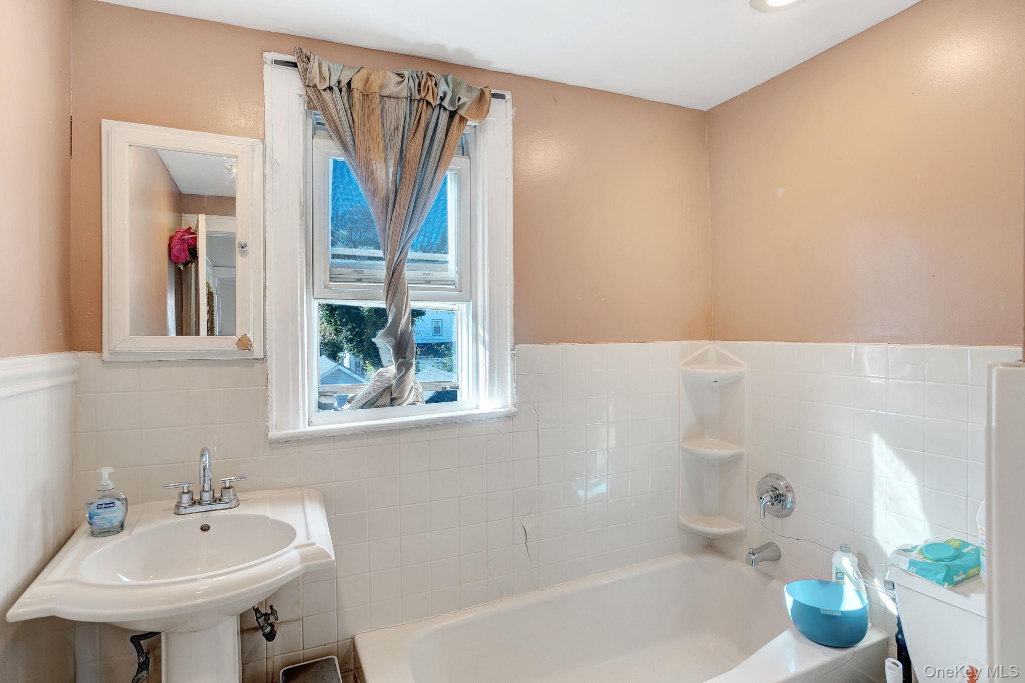 Single Family 211th St  Queens, NY 11411, MLS-932186-20