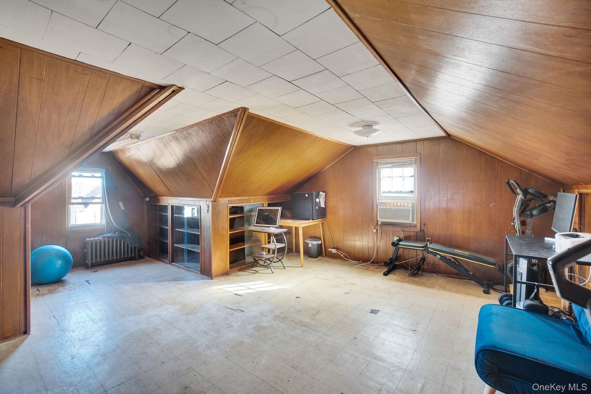 Single Family 211th St  Queens, NY 11411, MLS-932186-22