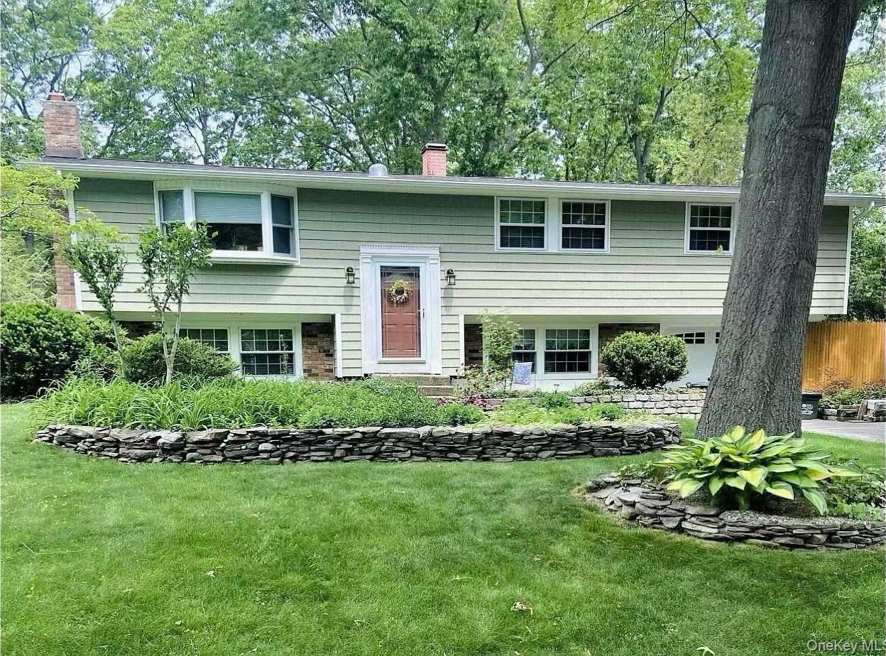 Single Family Mayflower  Suffolk County, NY 11733, MLS-932190-2