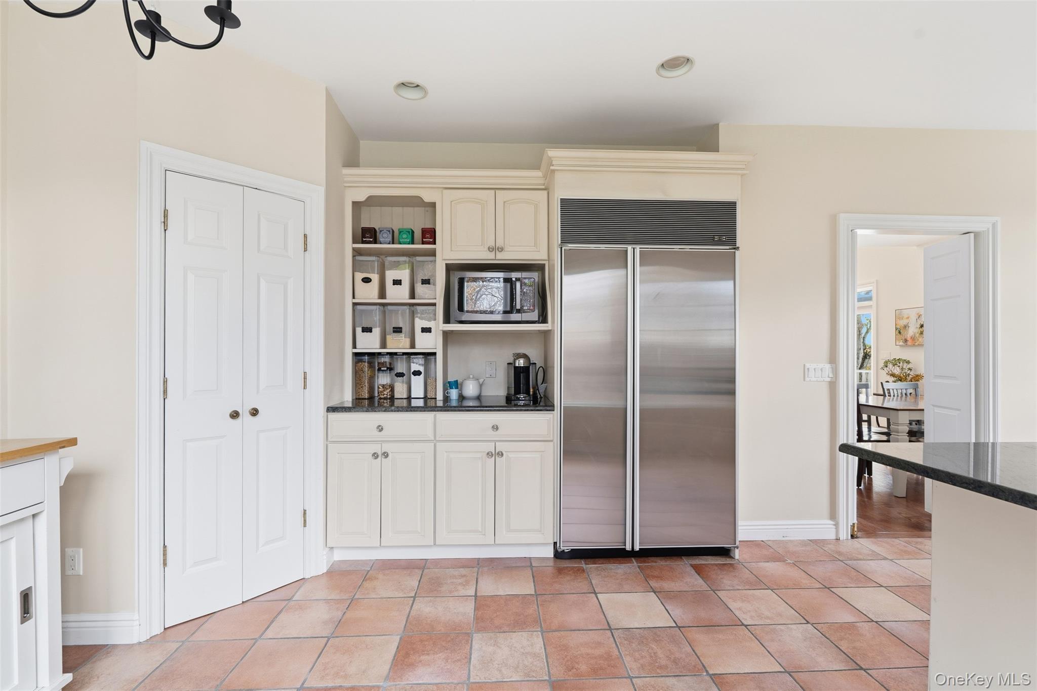 Single Family Spring House Westchester County, NY 10576, MLS-932202-22