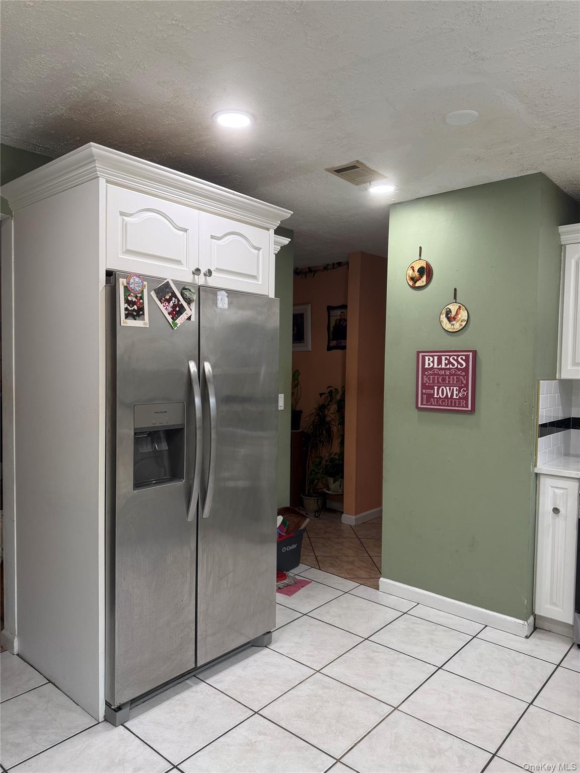 Single Family Cherry  Suffolk County, NY 11722, MLS-932233-4