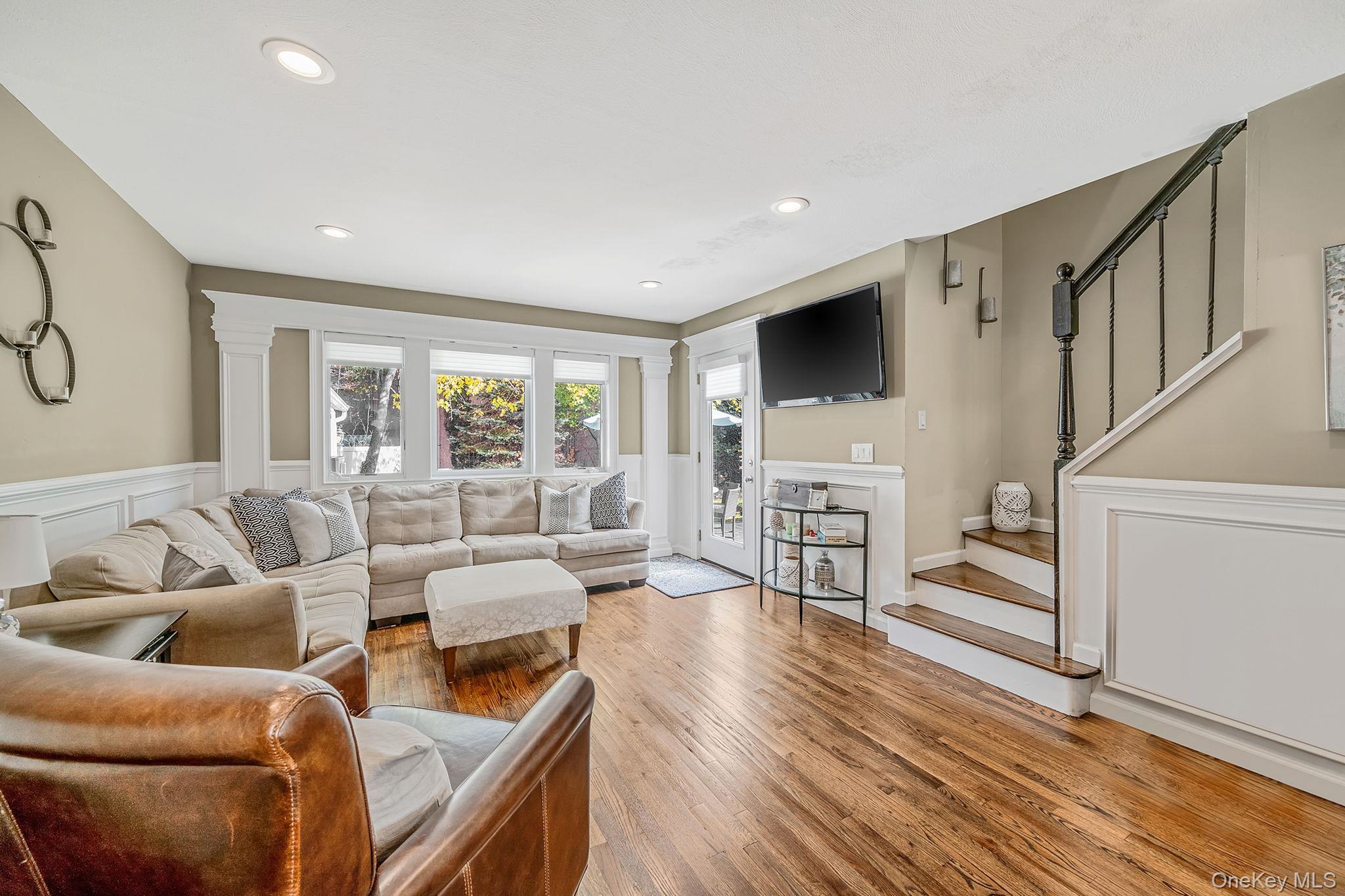 Single Family Franklyn  Suffolk County, NY 11716, MLS-932237-11