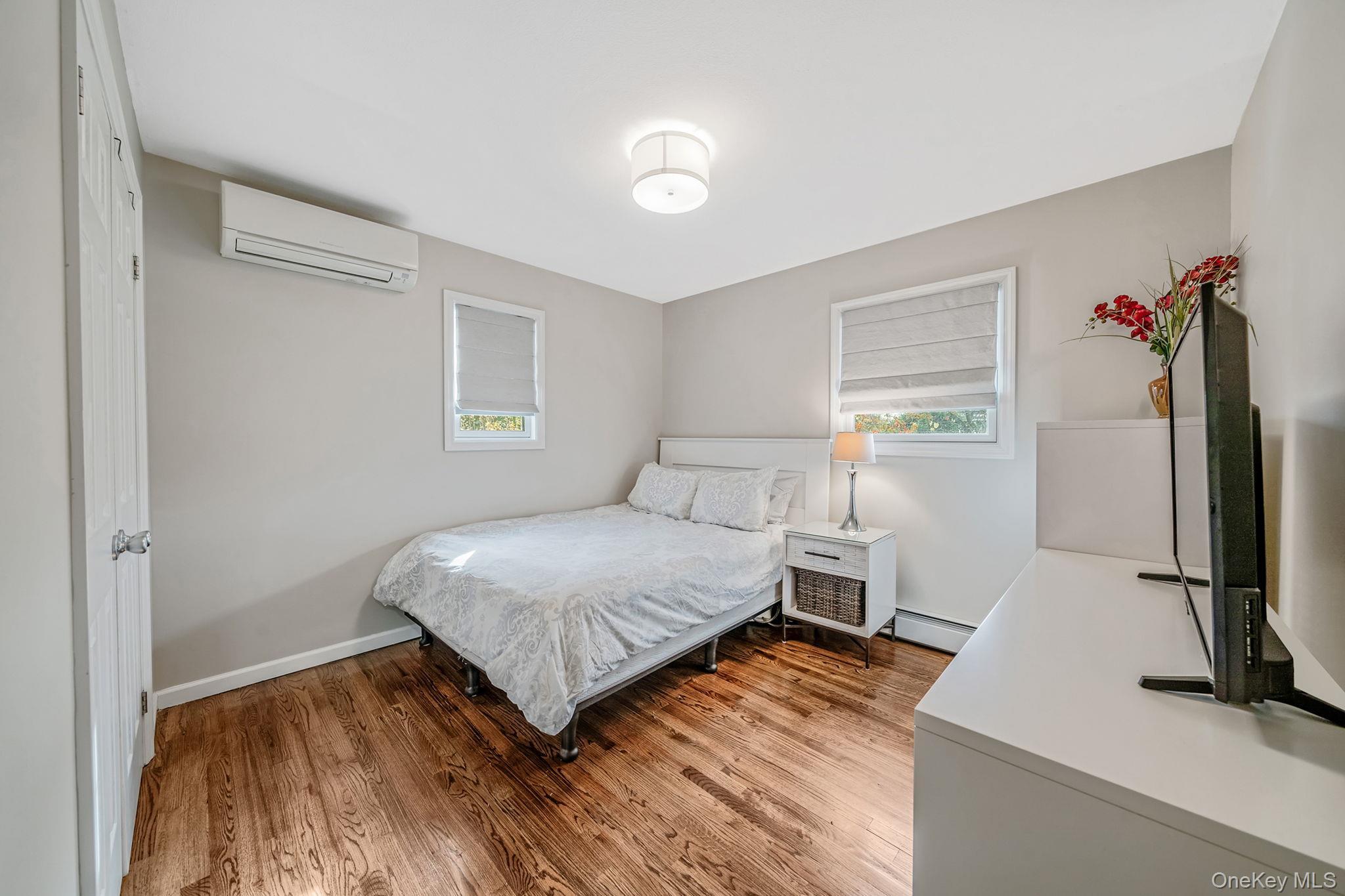 Single Family Franklyn  Suffolk County, NY 11716, MLS-932237-17