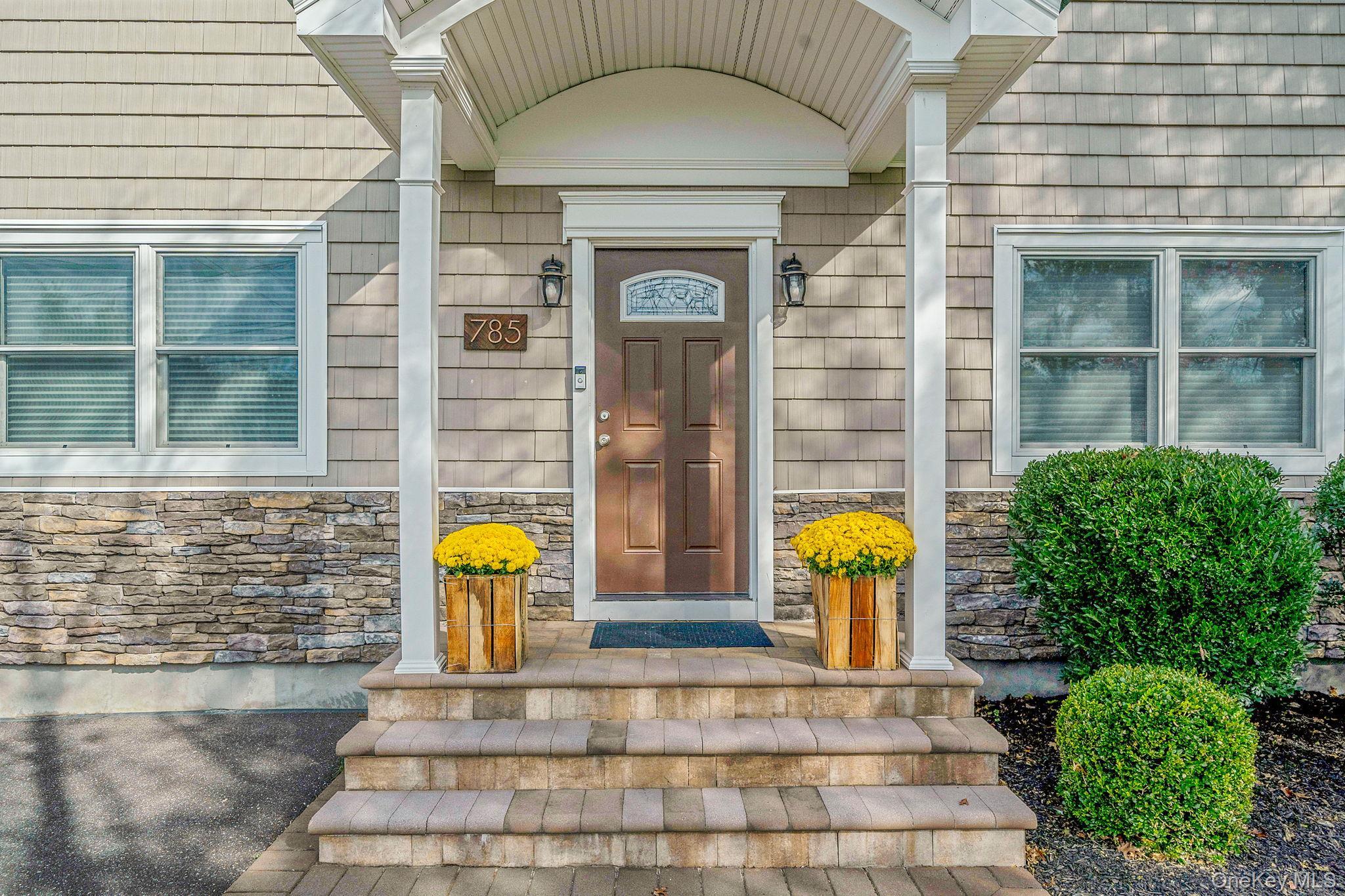 Single Family Franklyn  Suffolk County, NY 11716, MLS-932237-3