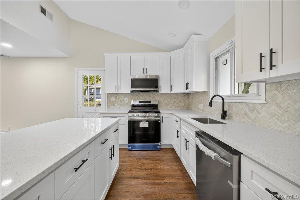 Single Family Hillside Westchester County, NY 10591, MLS-932261-10