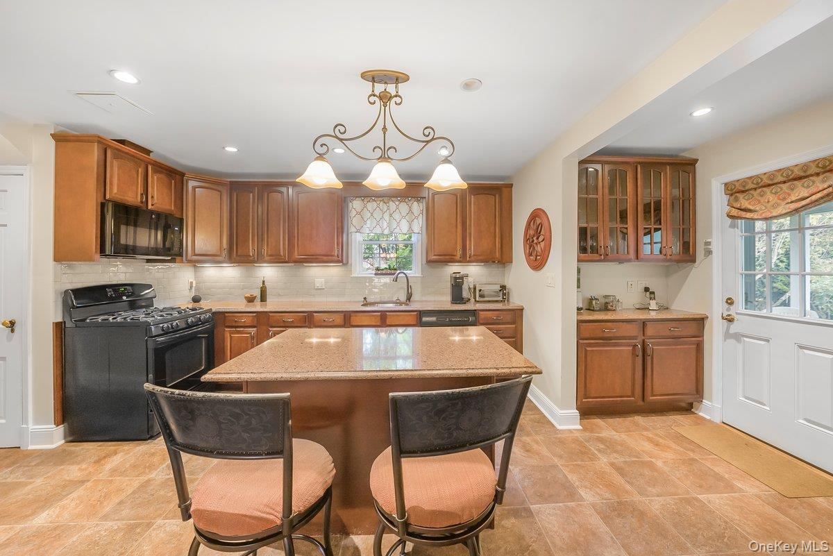 Single Family Huntington  Westchester County, NY 10704, MLS-932294-10