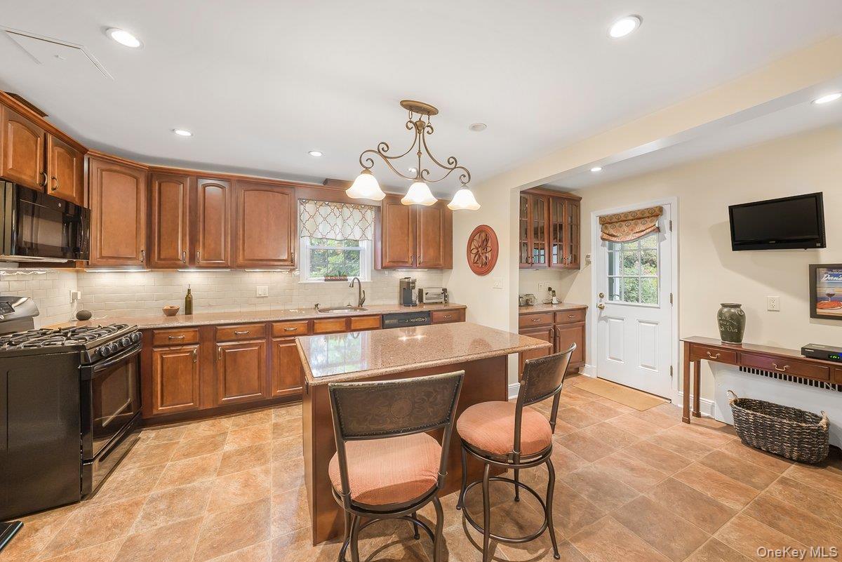 Single Family Huntington  Westchester County, NY 10704, MLS-932294-11