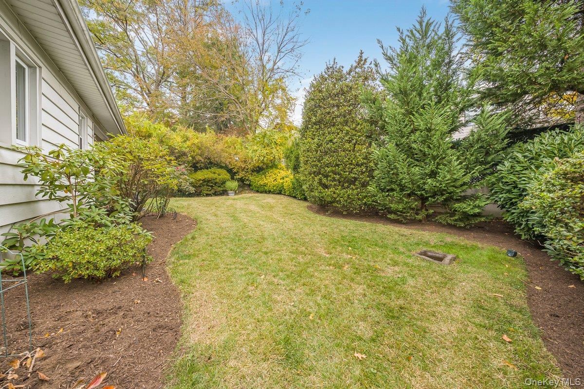 Single Family Huntington  Westchester County, NY 10704, MLS-932294-41