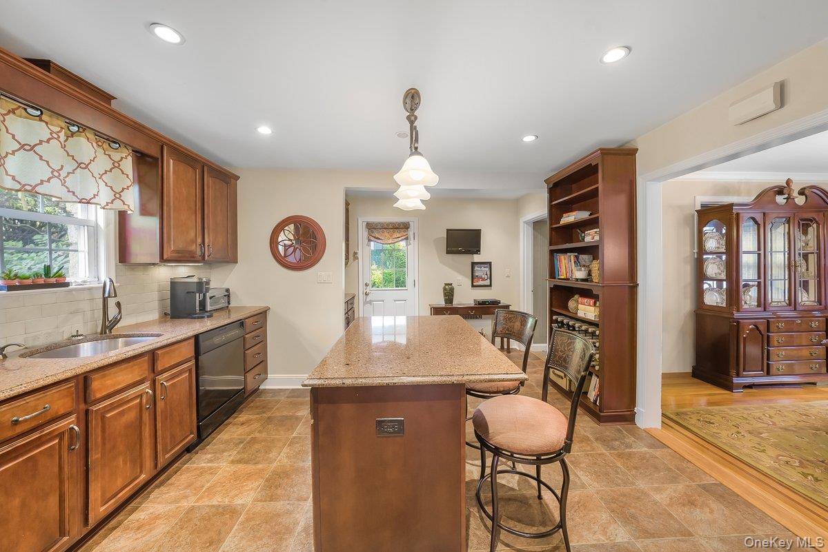 Single Family Huntington  Westchester County, NY 10704, MLS-932294-8