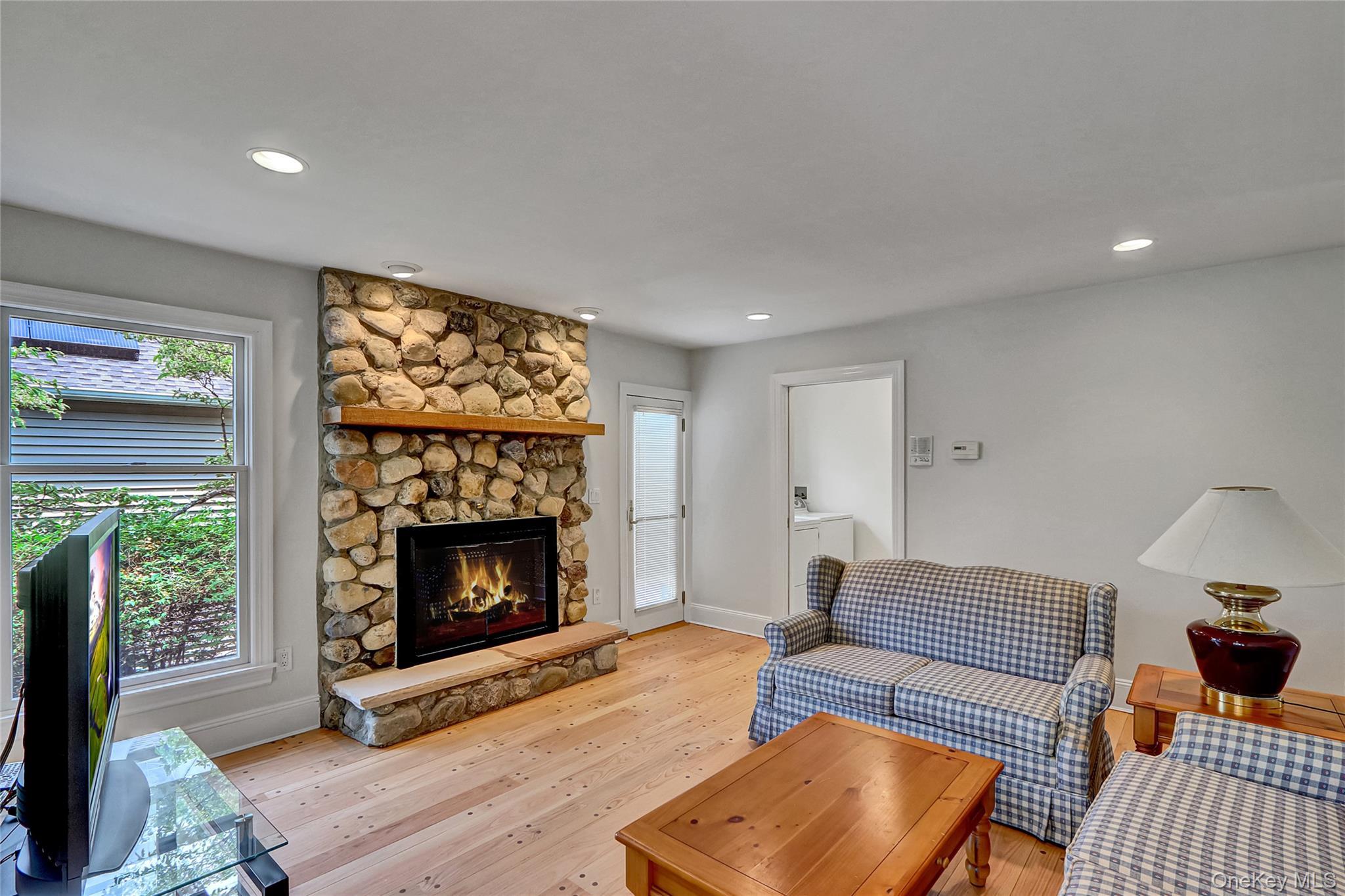 Single Family Singworth  Nassau County, NY 11771, MLS-932301-11