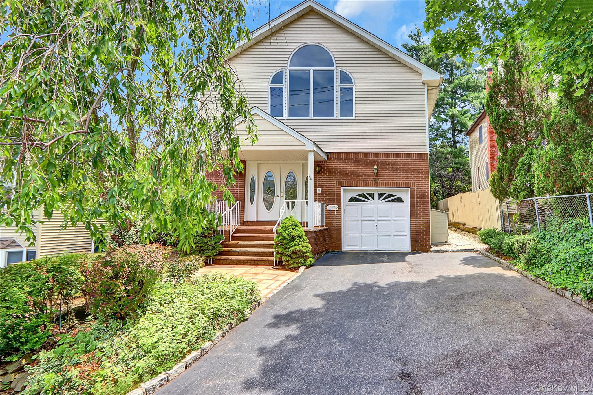 Single Family Singworth  Nassau County, NY 11771, MLS-932301-2