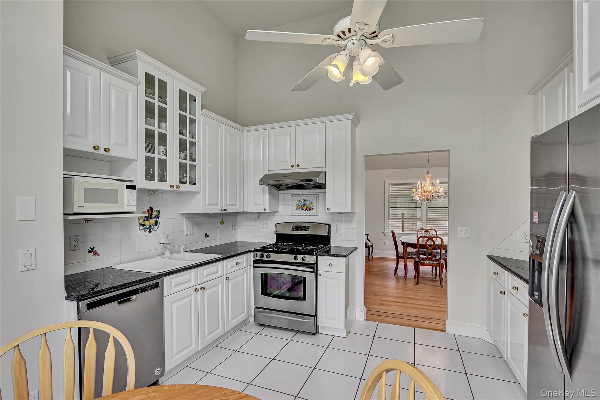 Single Family Singworth  Nassau County, NY 11771, MLS-932301-21