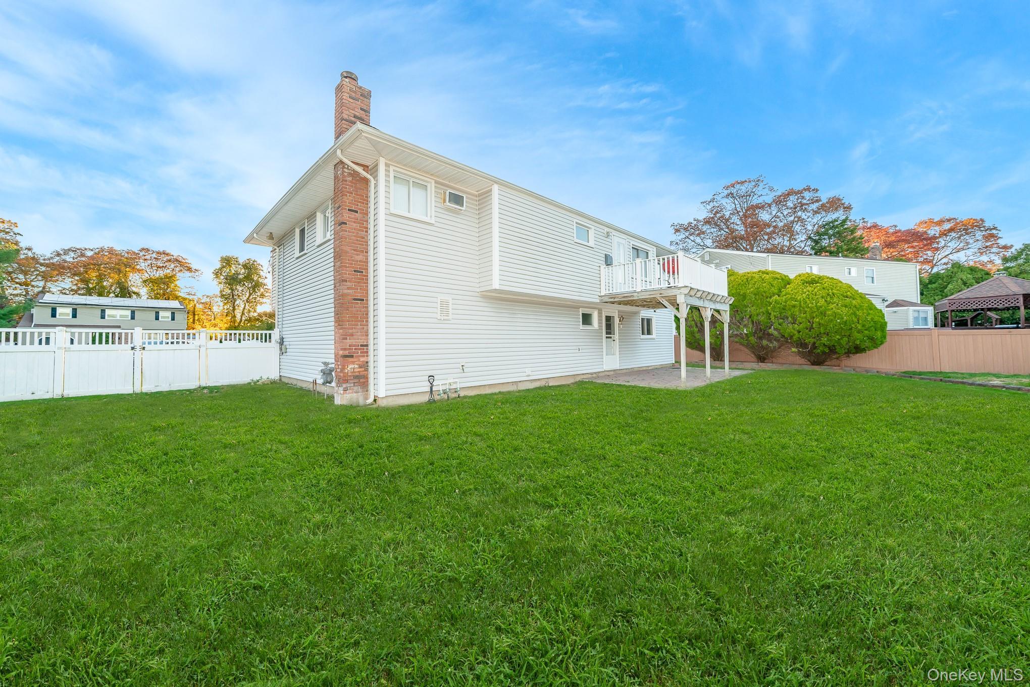 Single Family Sue-ann  Suffolk County, NY 11703, MLS-932302-16