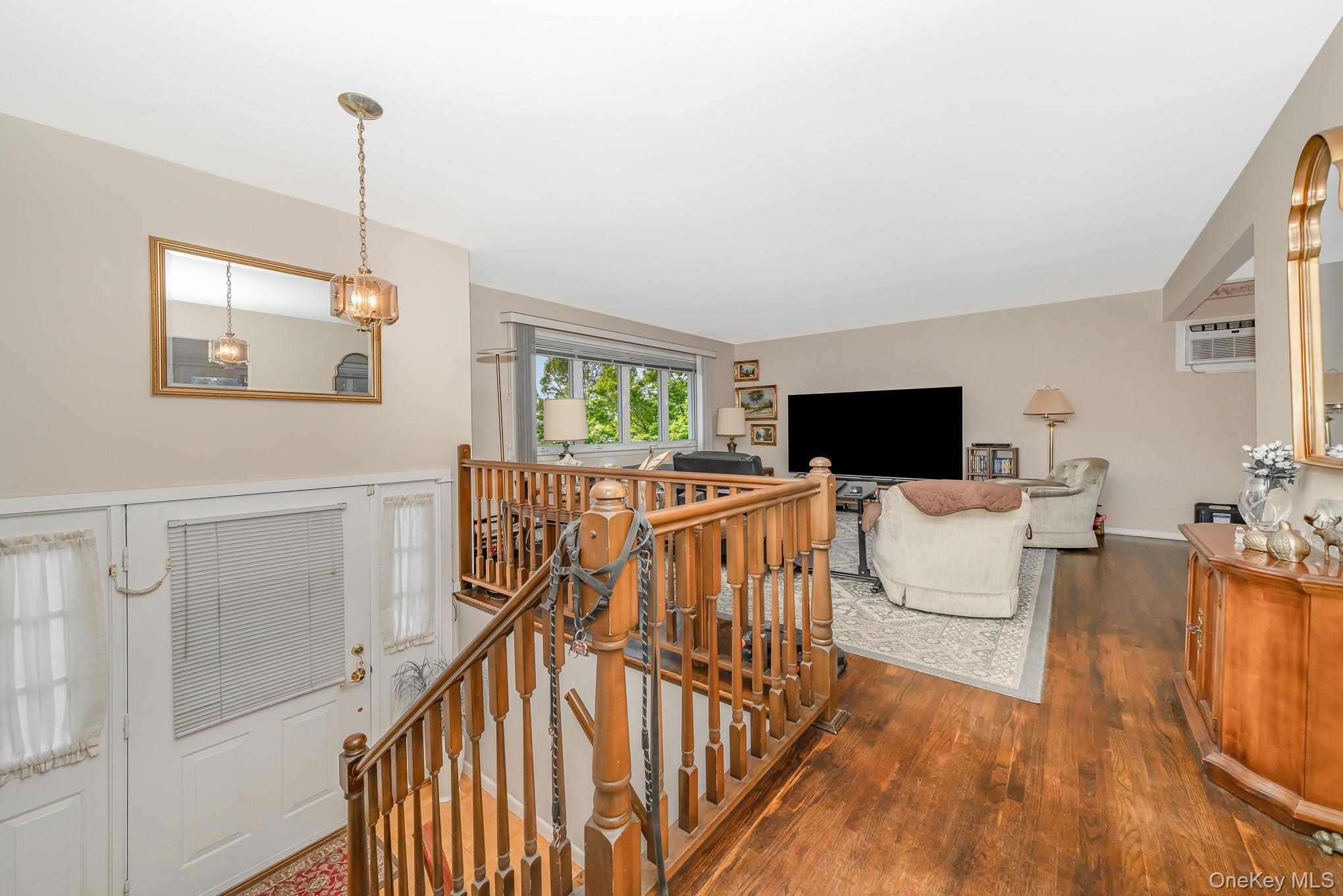 Single Family Sue-ann  Suffolk County, NY 11703, MLS-932302-2