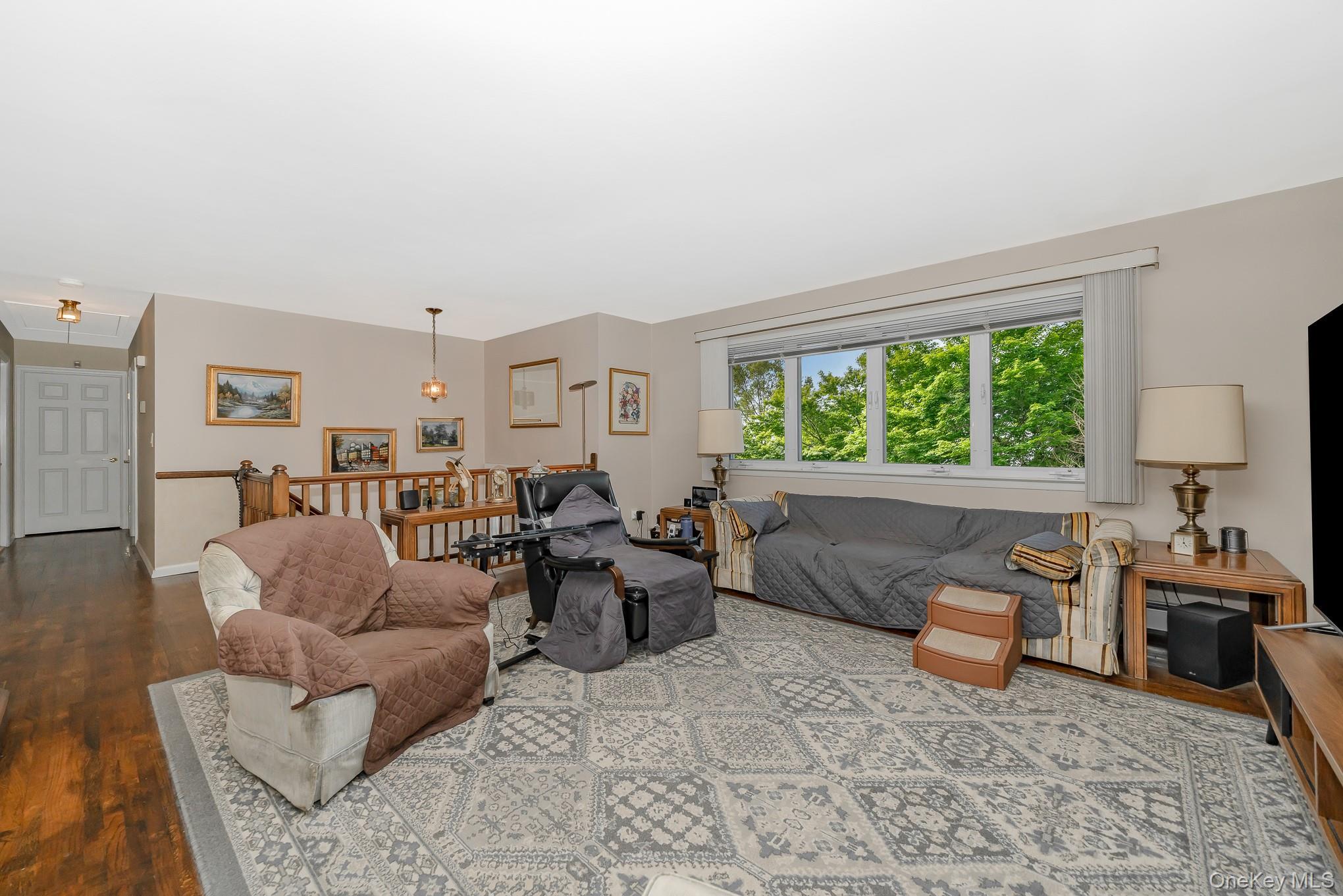 Single Family Sue-ann  Suffolk County, NY 11703, MLS-932302-3