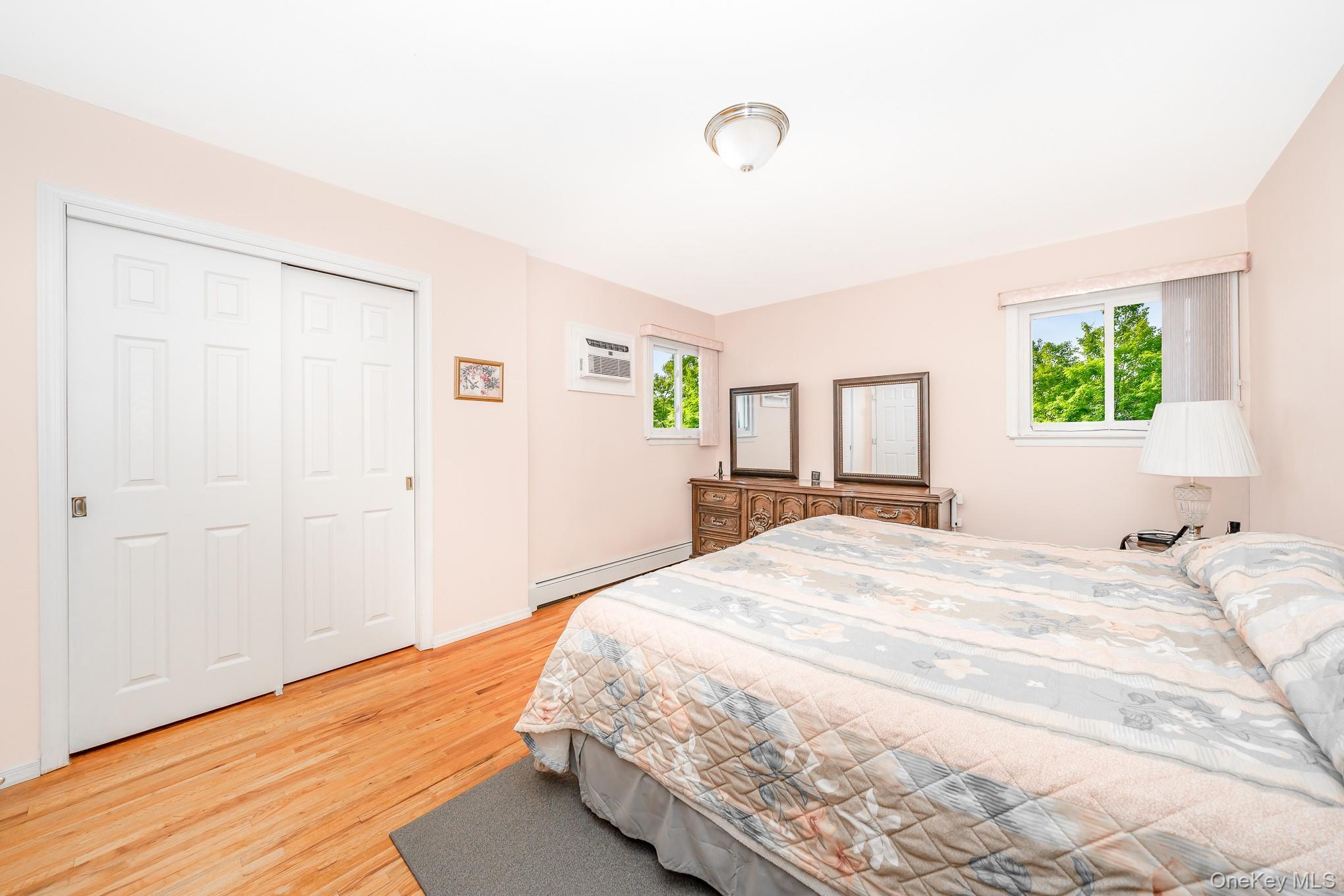 Single Family Sue-ann  Suffolk County, NY 11703, MLS-932302-7