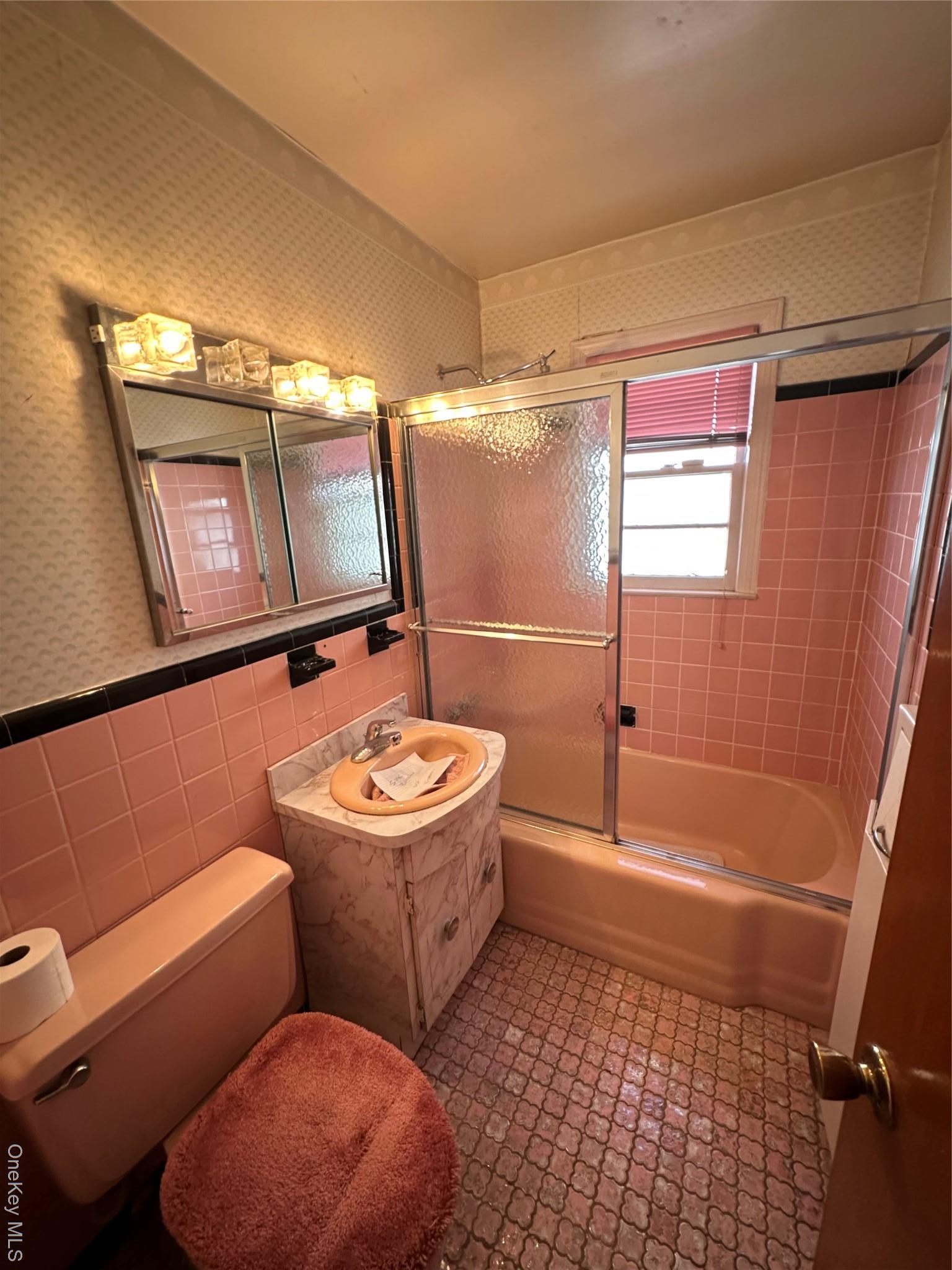 Single Family 20th Queens, NY 11357, MLS-932308-11