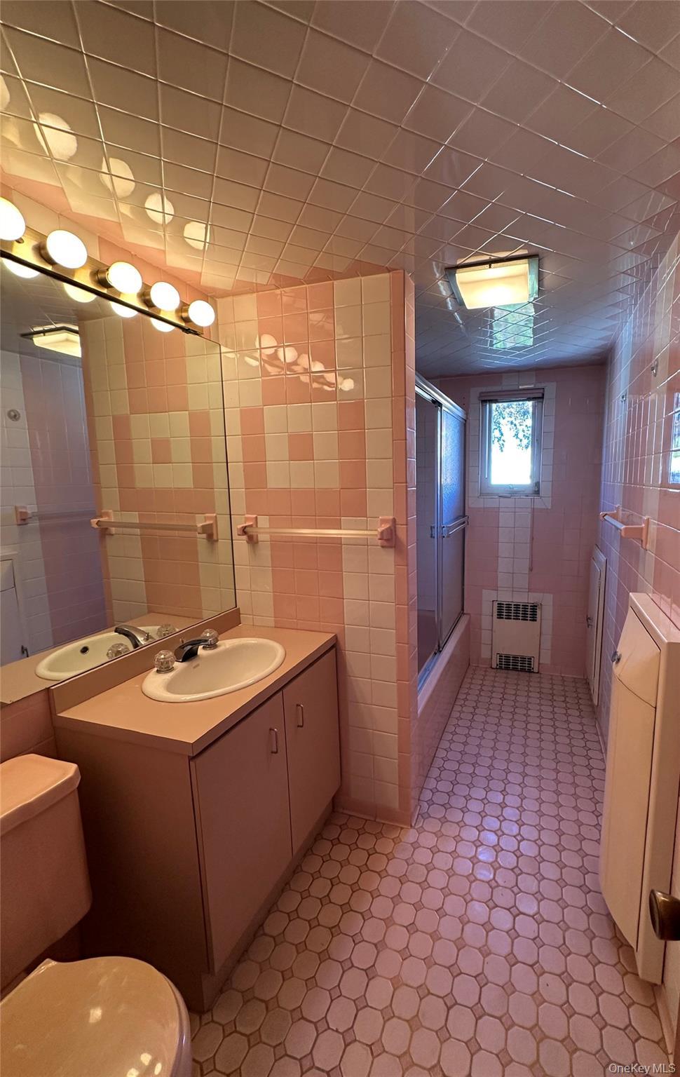 Single Family 20th Queens, NY 11357, MLS-932308-15