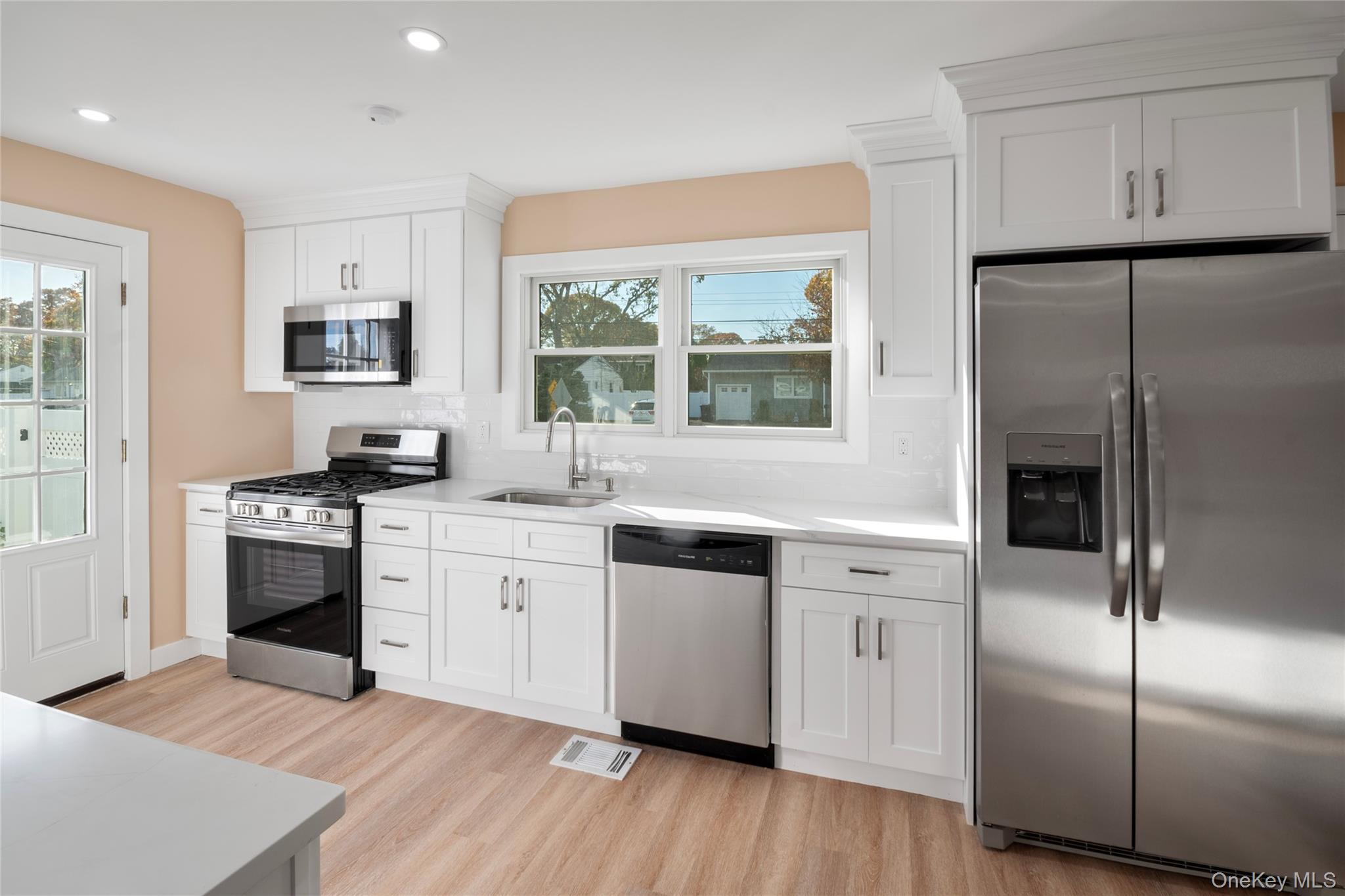 Single Family Carll  Suffolk County, NY 11706, MLS-932332-13