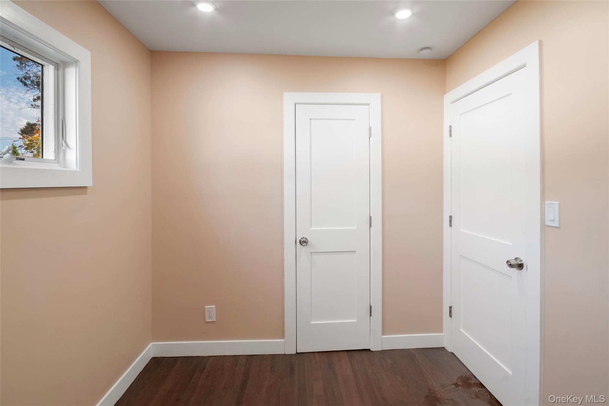 Single Family Carll  Suffolk County, NY 11706, MLS-932332-19