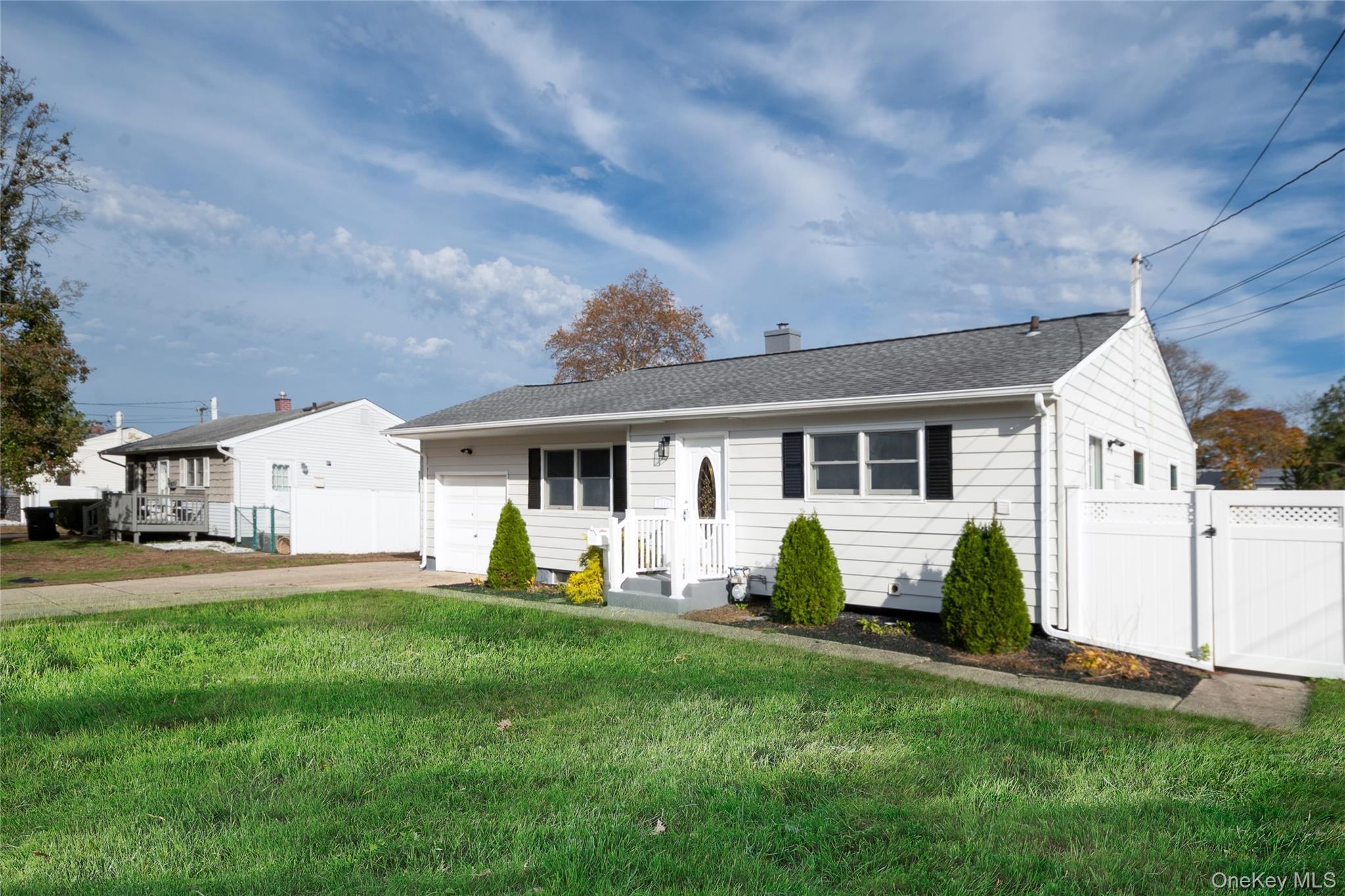 Single Family Carll  Suffolk County, NY 11706, MLS-932332-2