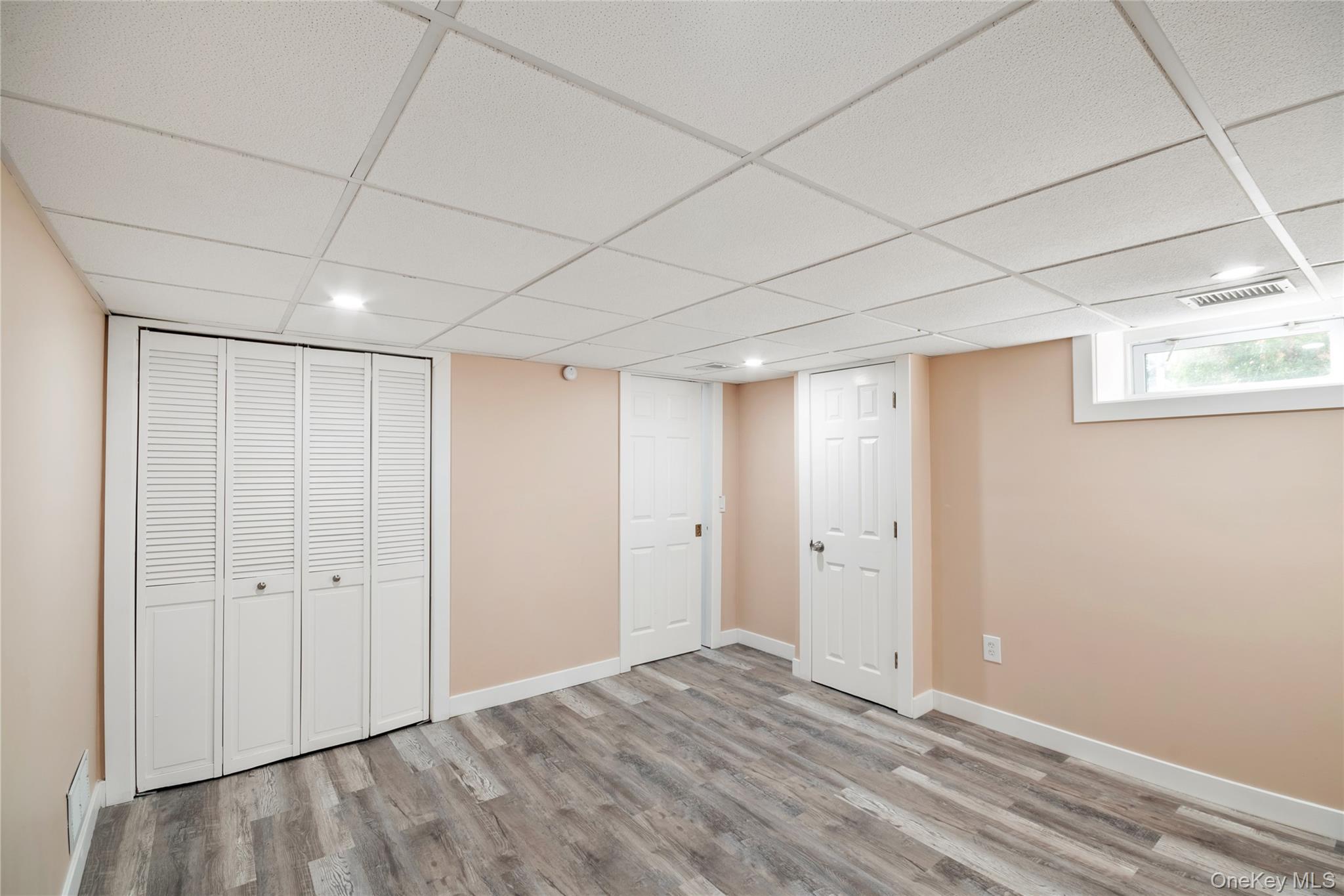 Single Family Carll  Suffolk County, NY 11706, MLS-932332-26