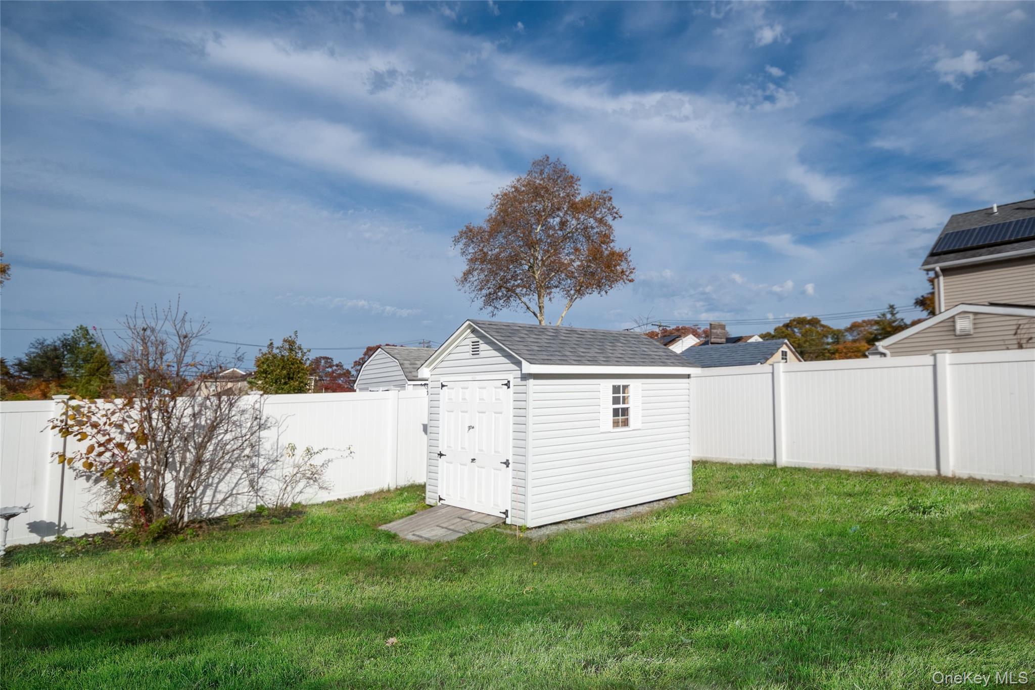 Single Family Carll  Suffolk County, NY 11706, MLS-932332-7